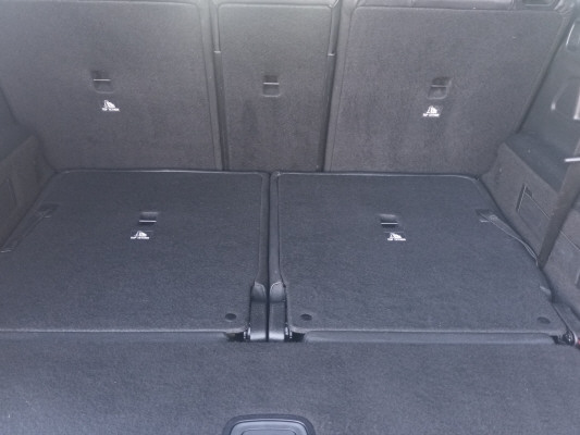 MERCEDES-BENZ GLB 220 AMG Line 4 MAT.-image-10