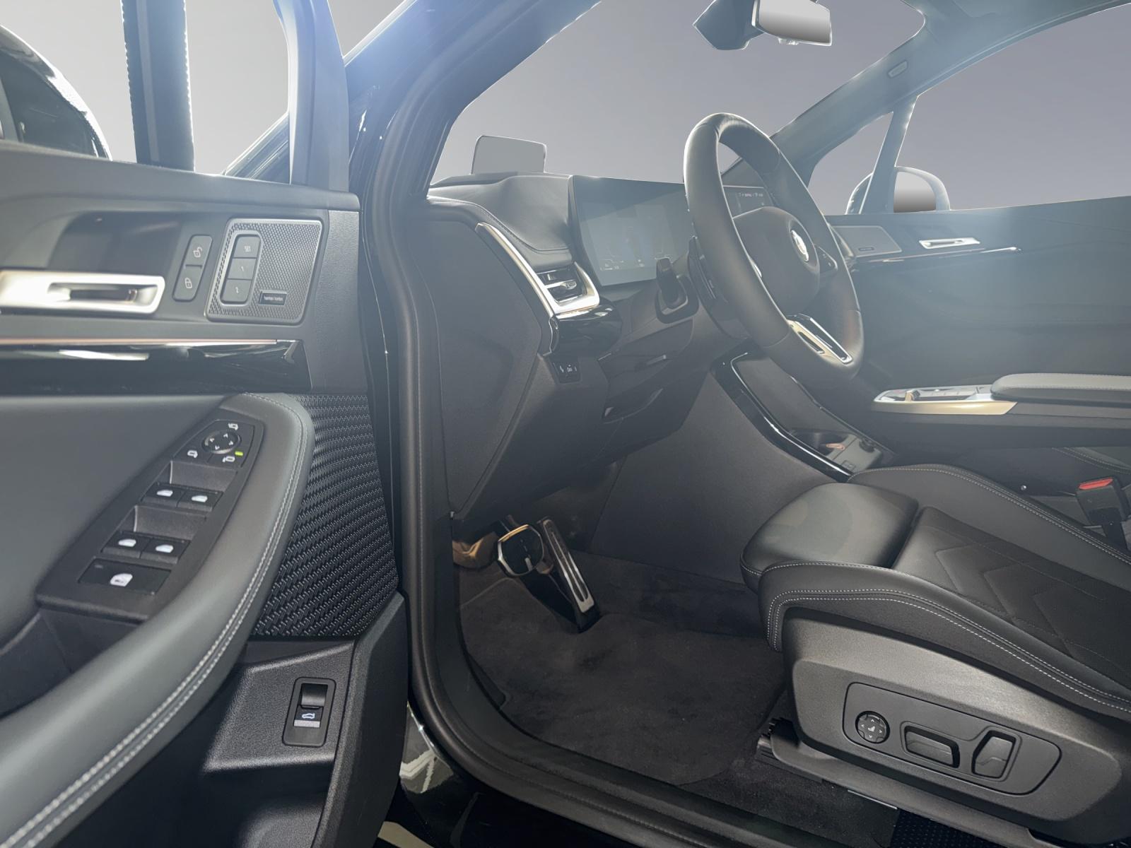 BMW 223i xDrive SDKG Active Tourer-image-3