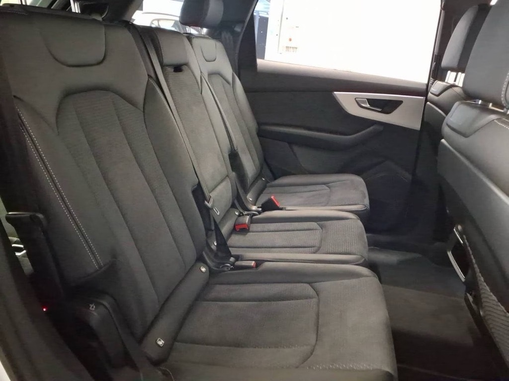 AUDI Q7 SUV TFSI quattro 250 kW S line* 7-Plätzer,5-Jahre Herstellergarantie*-image-4