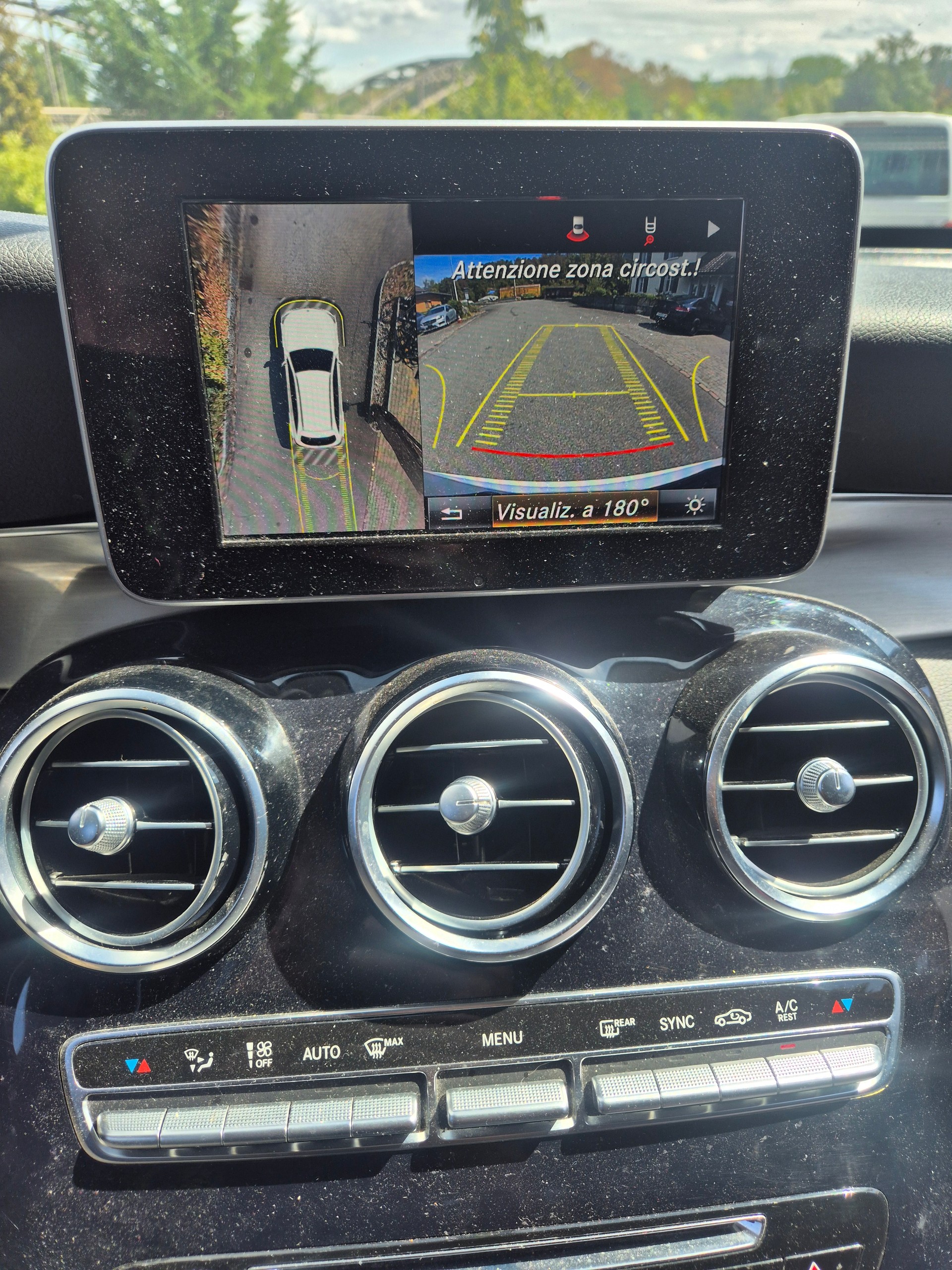 MERCEDES-BENZ GLC 250 d 4Matic 9G-Tronic-image-10