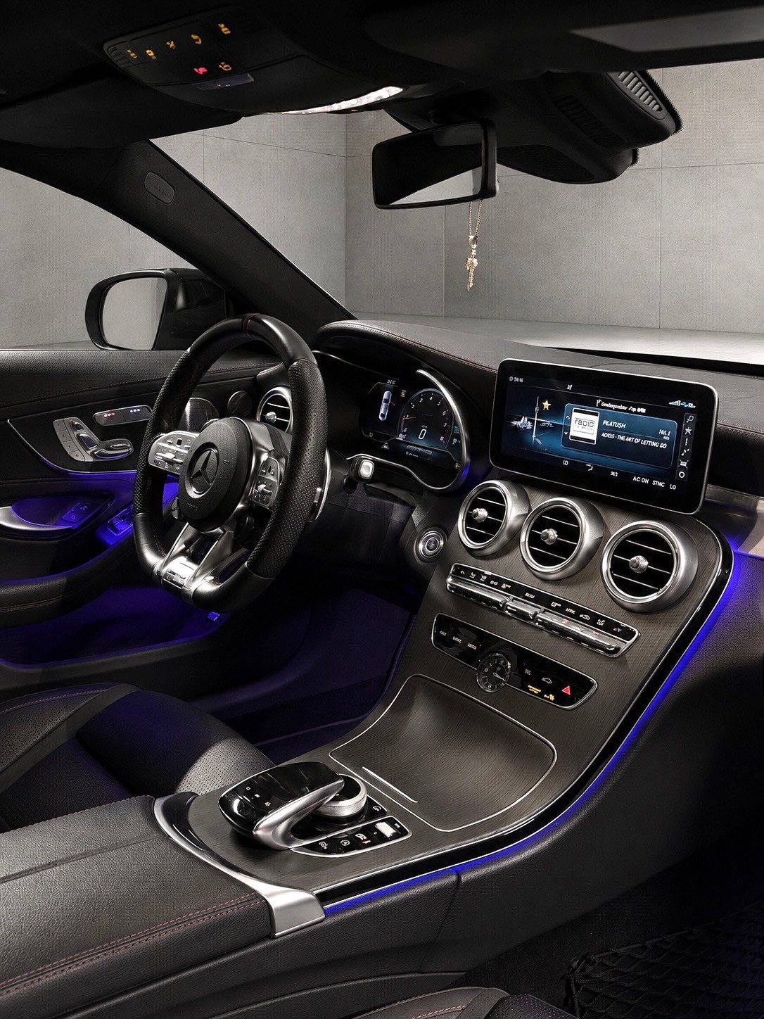 MERCEDES-BENZ C 43 AMG 4matic-image-5