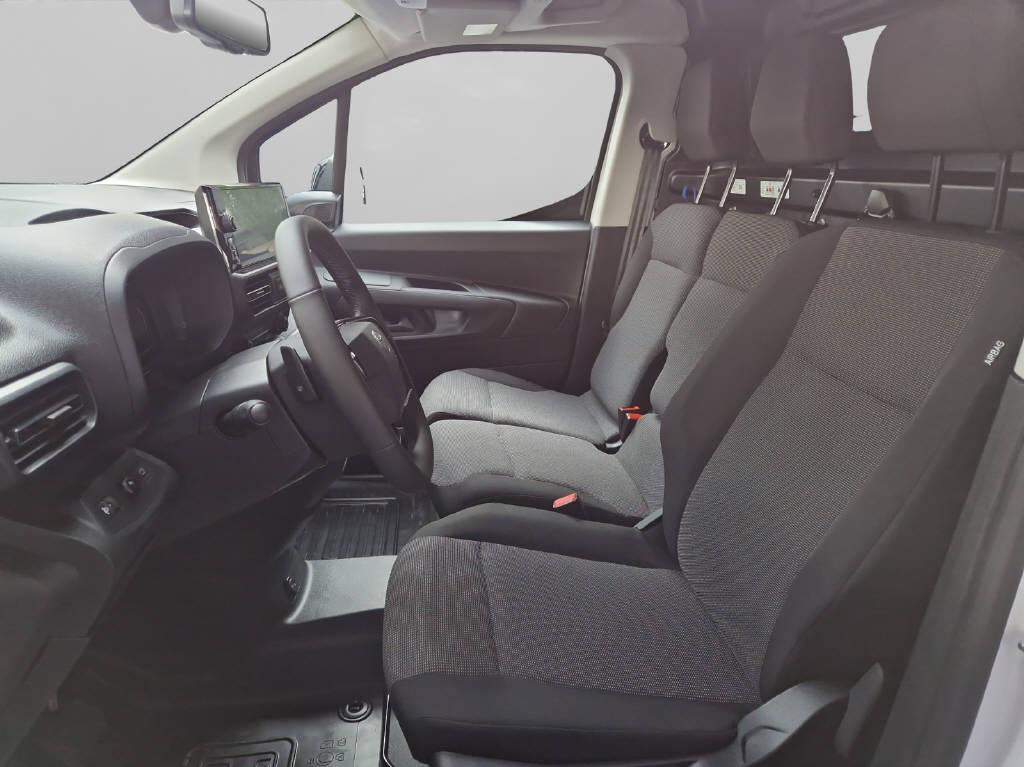 TOYOTA PROACE CITY Van L1 52KWh Activ 48219/117-image-8