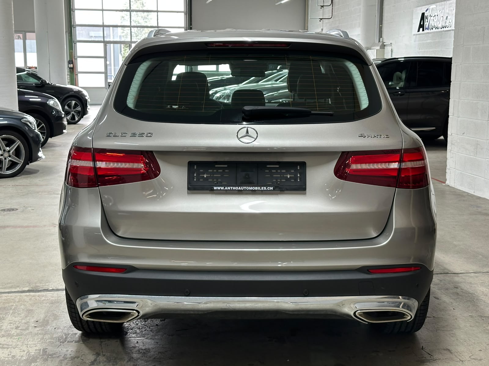 MERCEDES-BENZ GLC 250 Exclusive 4Matic 9G-Tronic-image-3