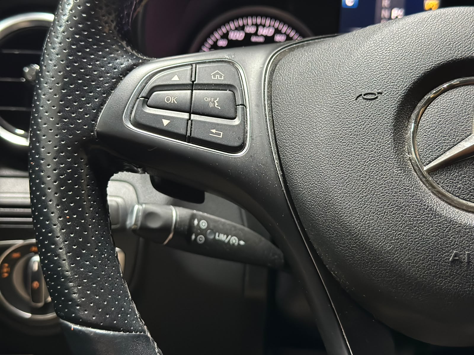 MERCEDES-BENZ GLC 250 Exclusive 4Matic 9G-Tronic-image-10