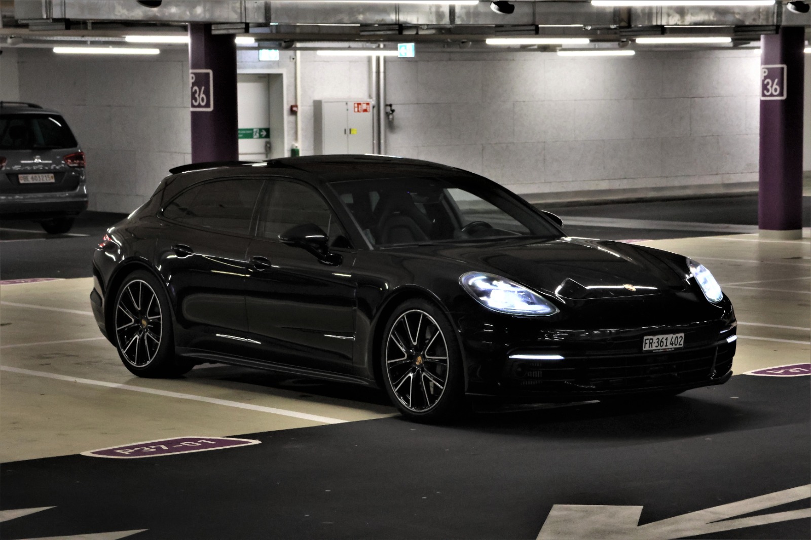 PORSCHE Panamera 4S Sport Turismo PDK-image-1