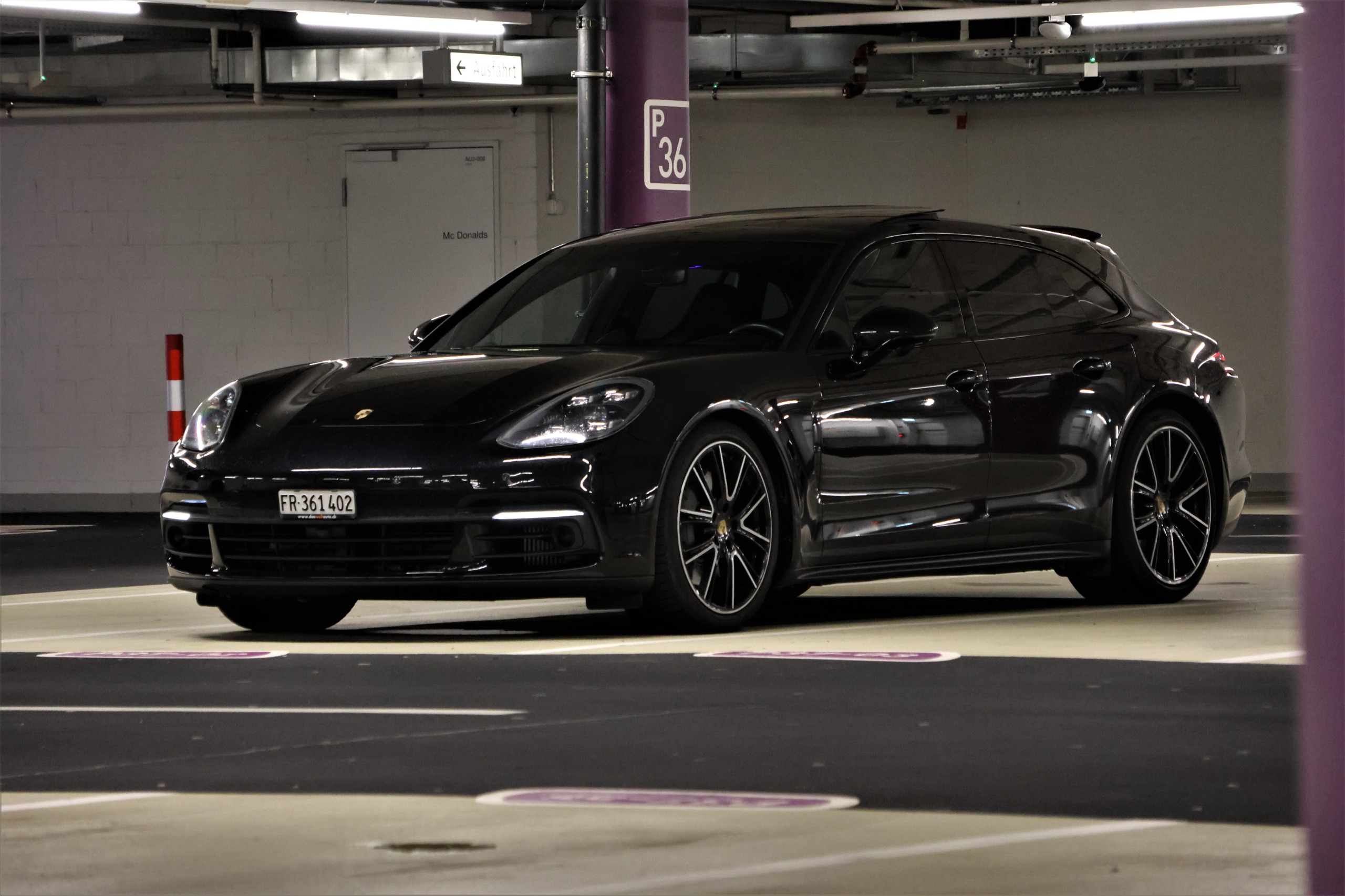 Car photo