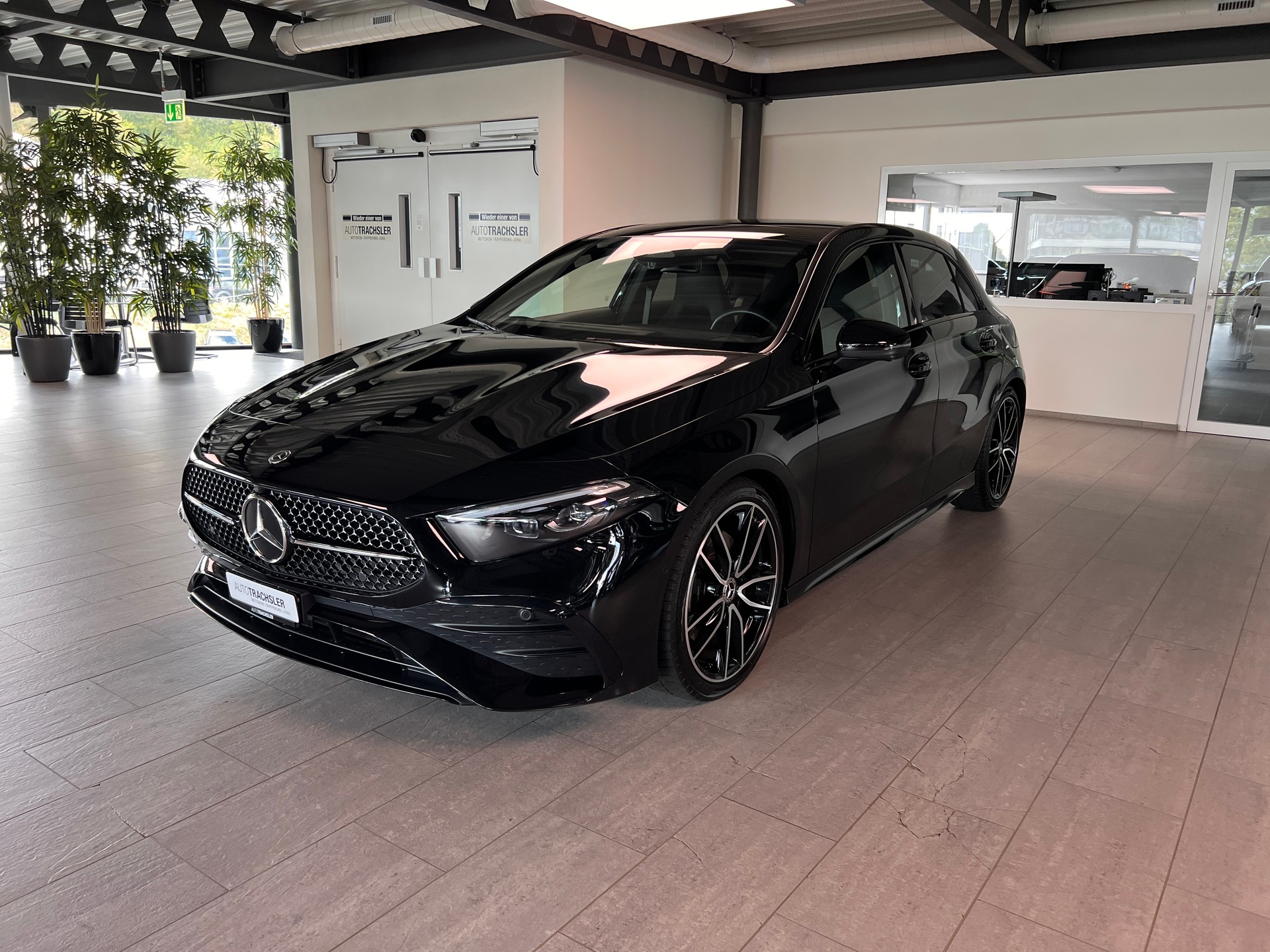 MERCEDES-BENZ A 220 4Matic 8G-DCT-image-3