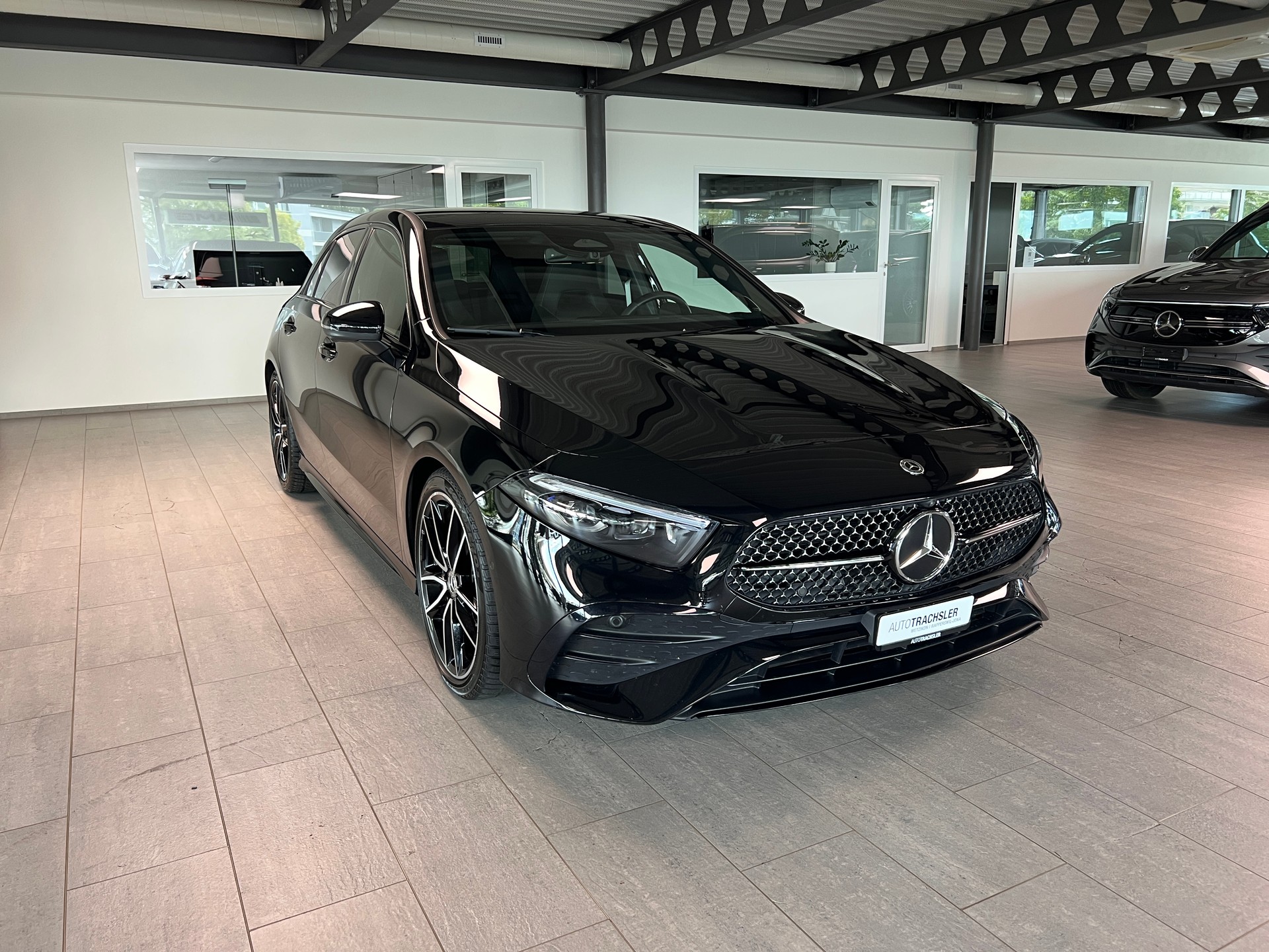 MERCEDES-BENZ A 220 4Matic 8G-DCT-image-2