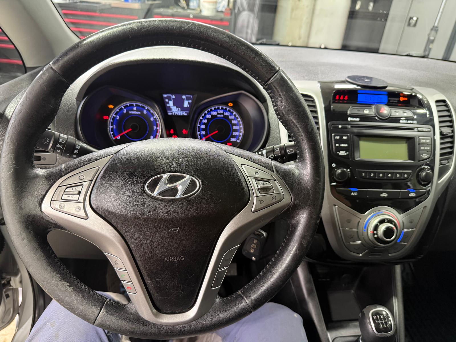 HYUNDAI iX20 1.6 Premium-image-4