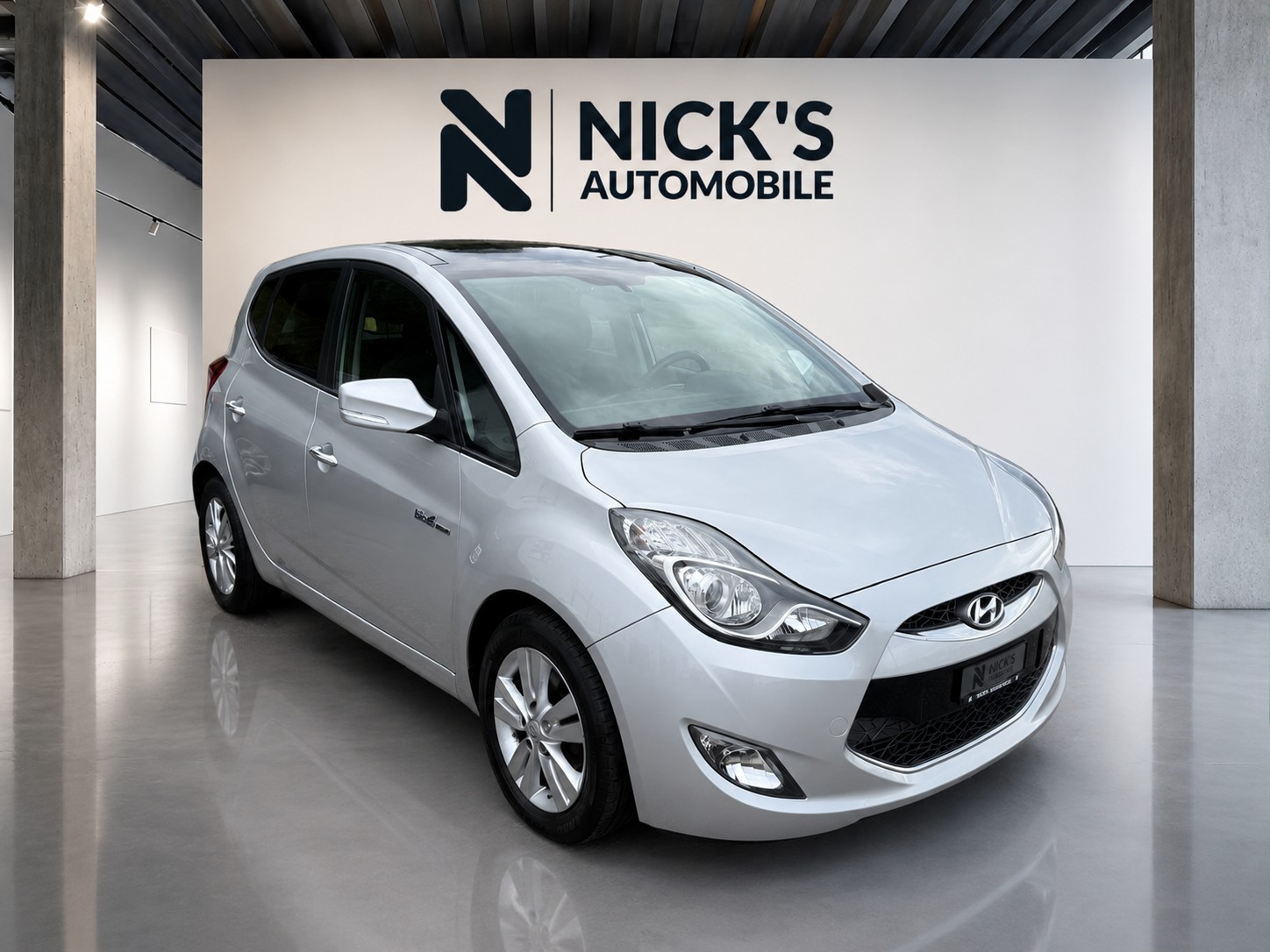 HYUNDAI iX20 1.6 Premium-image-1