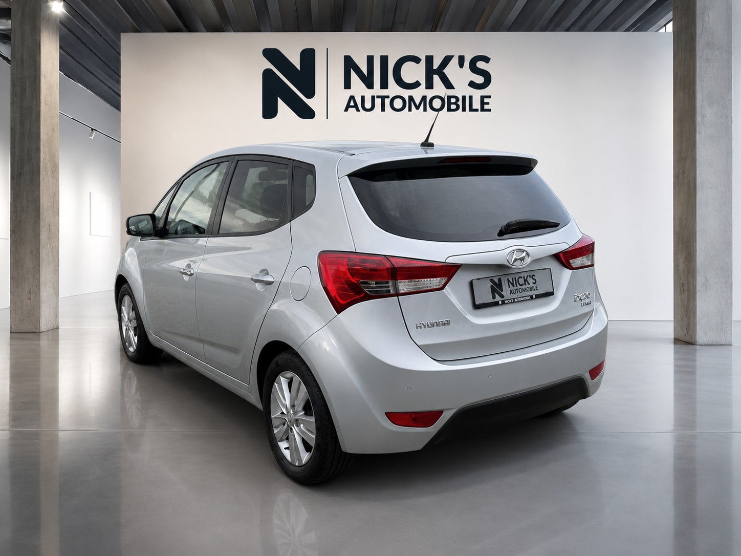 HYUNDAI iX20 1.6 Premium-image-3