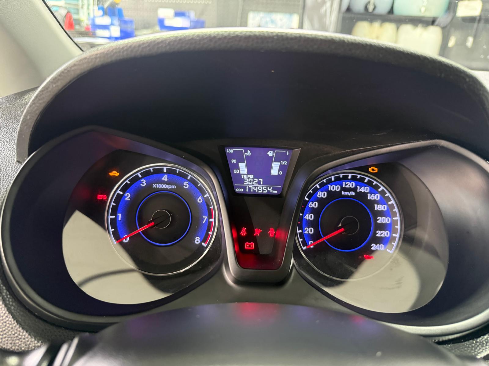HYUNDAI iX20 1.6 Premium-image-5