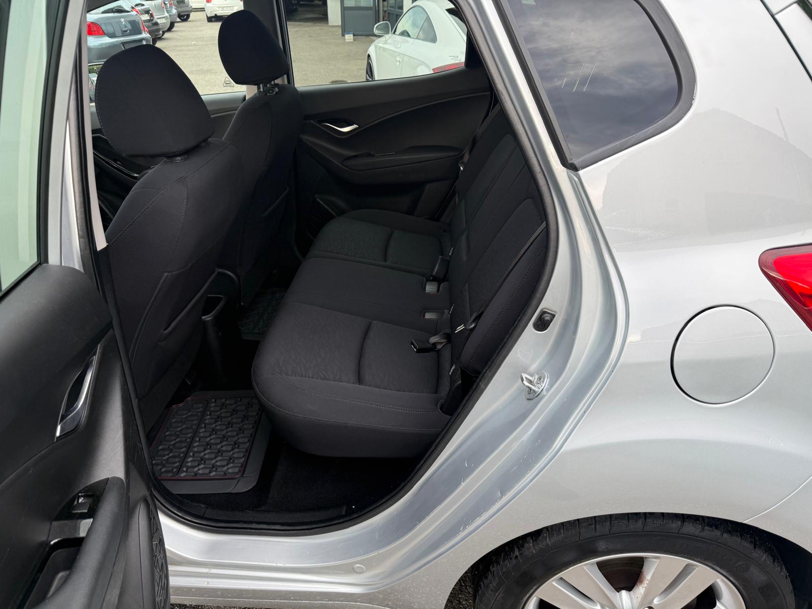 HYUNDAI iX20 1.6 Premium-image-7