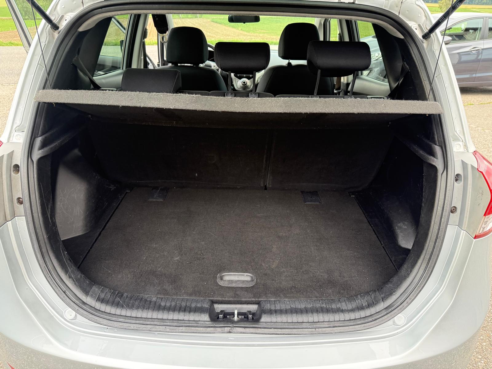 HYUNDAI iX20 1.6 Premium-image-6