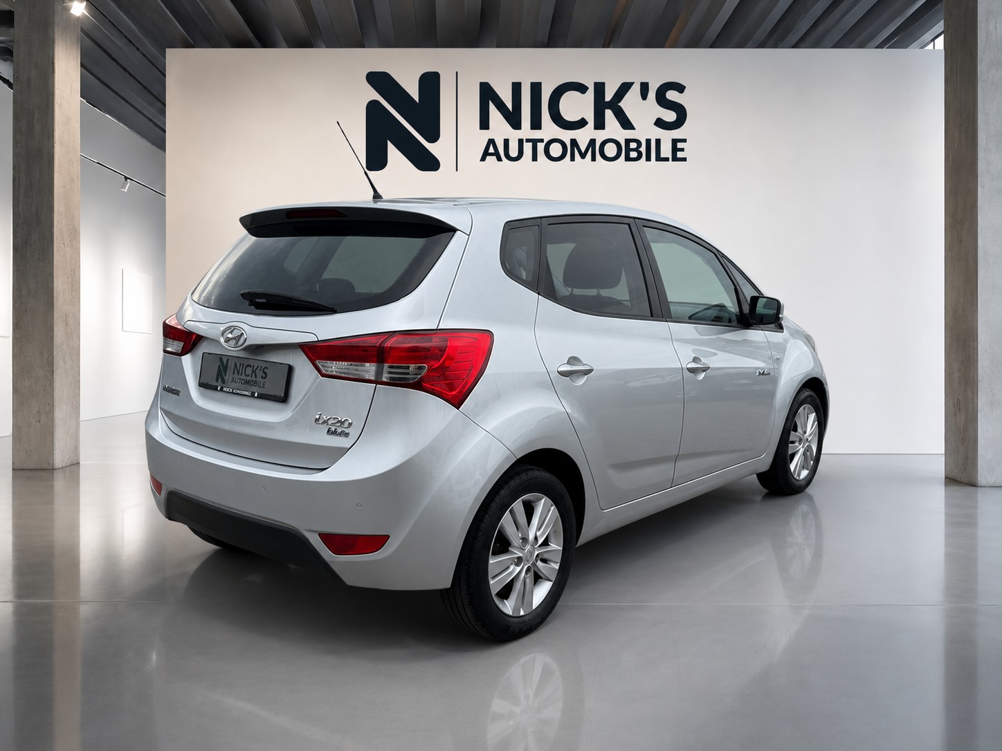 HYUNDAI iX20 1.6 Premium-image-2