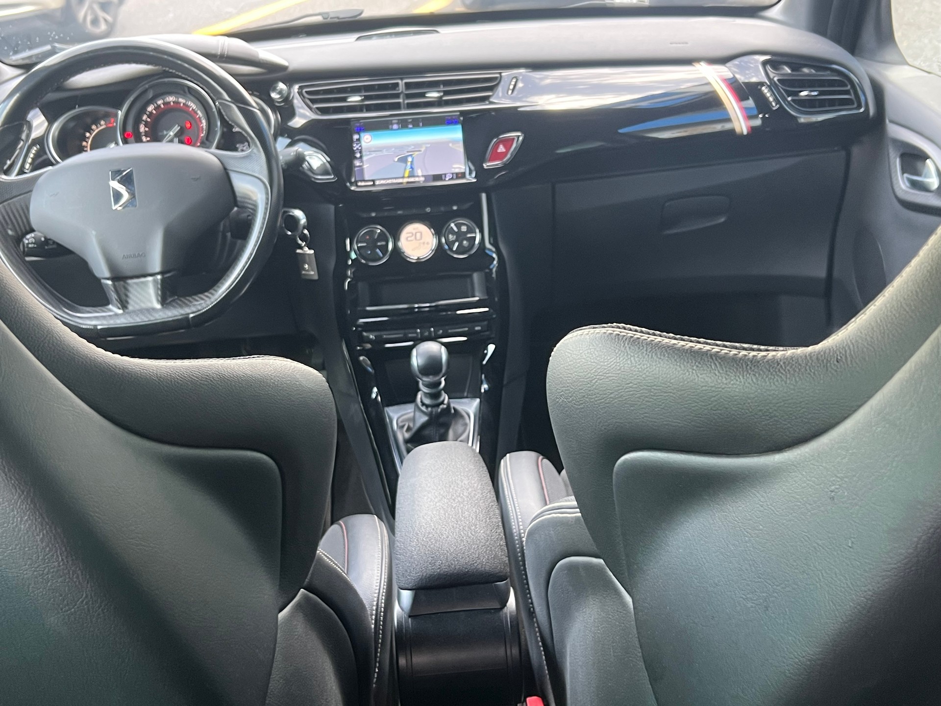 DS AUTOMOBILES DS 3 1.6 THP Performance Black-image-8