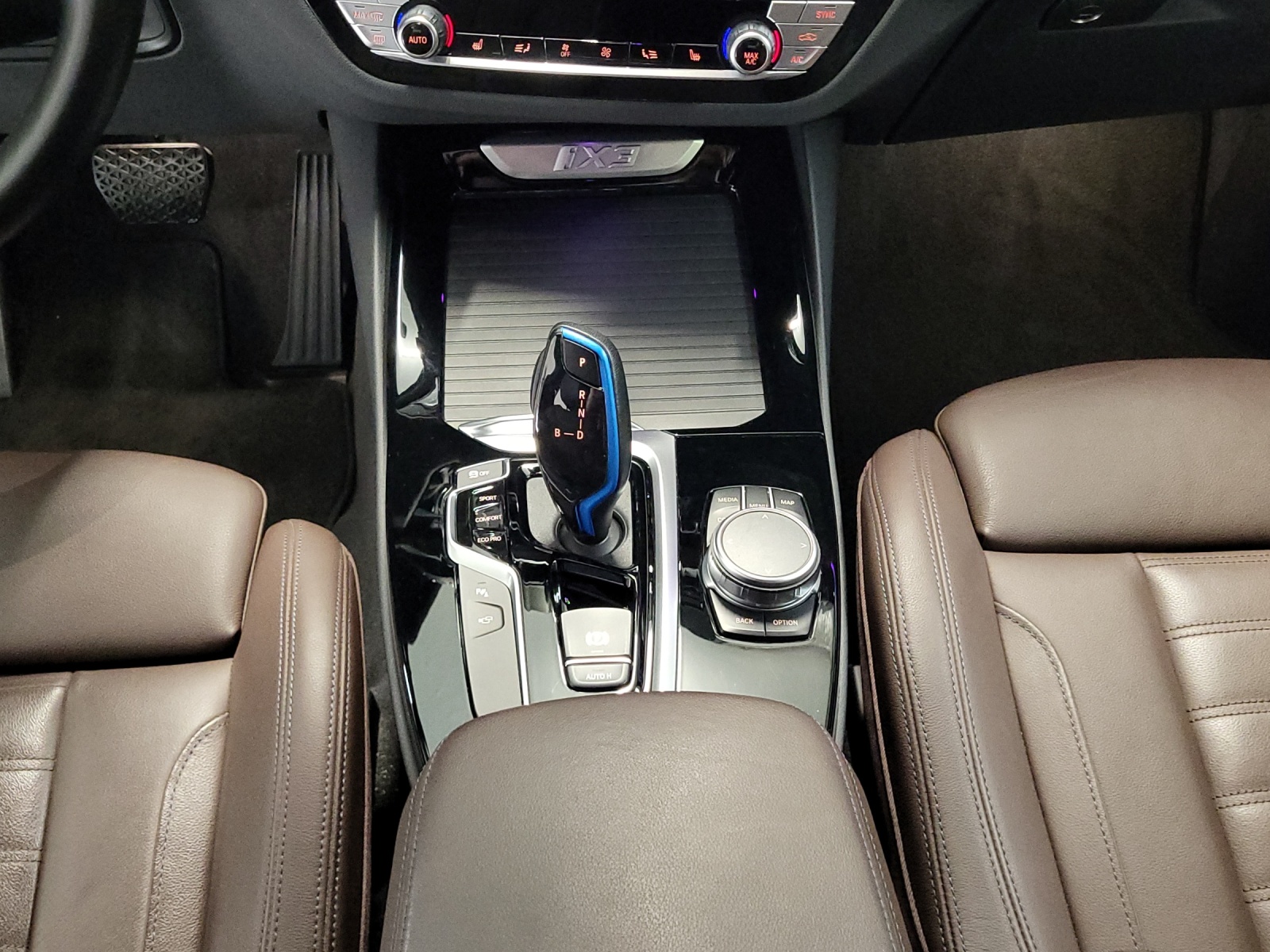 BMW iX3 Impressive-image-18