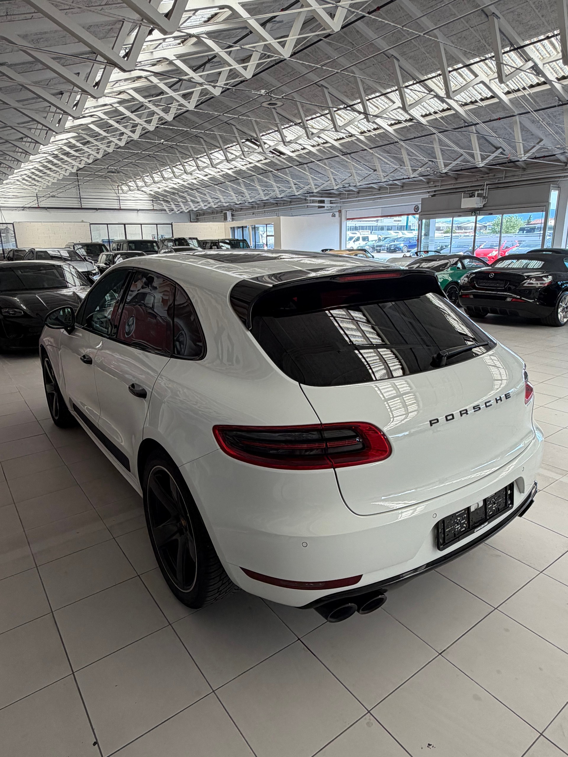 PORSCHE Macan S Diesel PDK-image-3