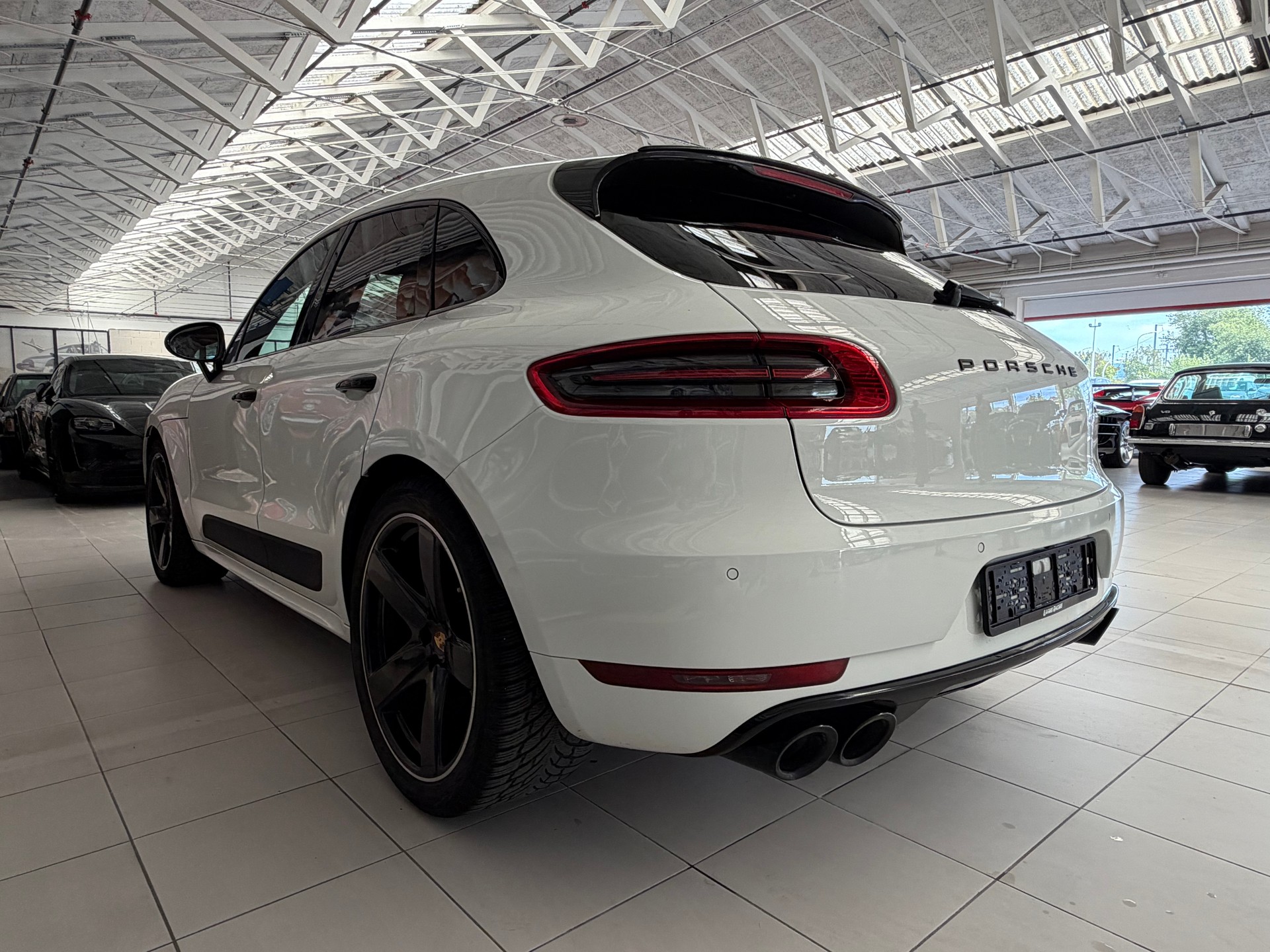 PORSCHE Macan S Diesel PDK-image-1