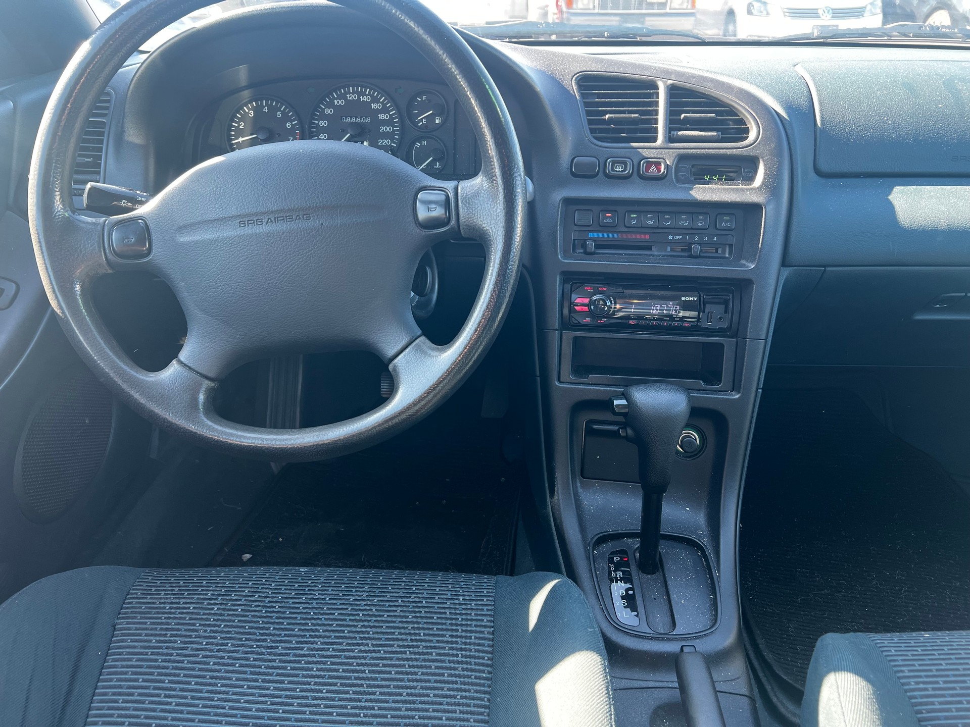 MAZDA 323 F 1.8i-16V Rainbow-image-6