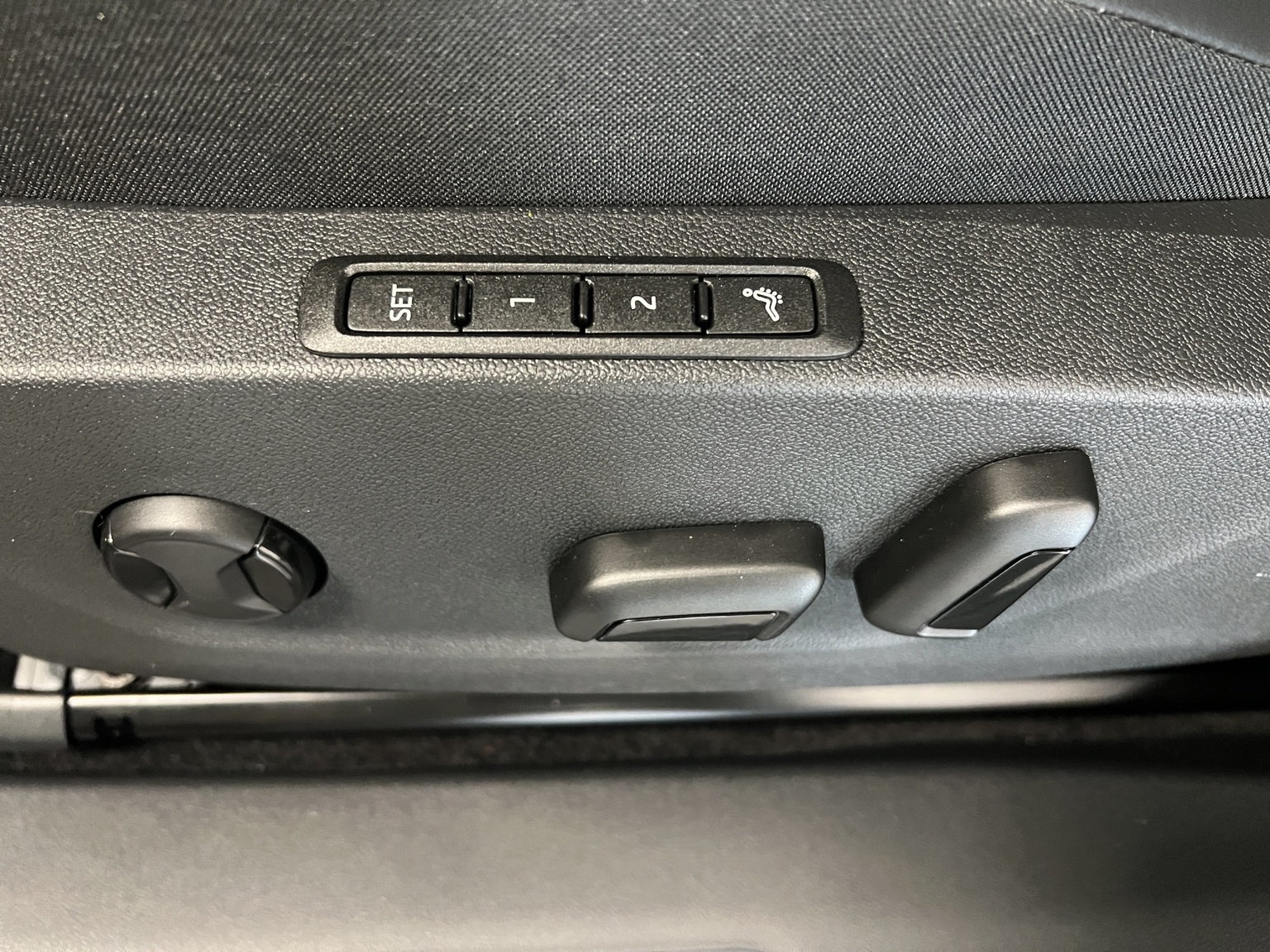 SKODA Enyaq 85x Dynamic 4x4-image-14