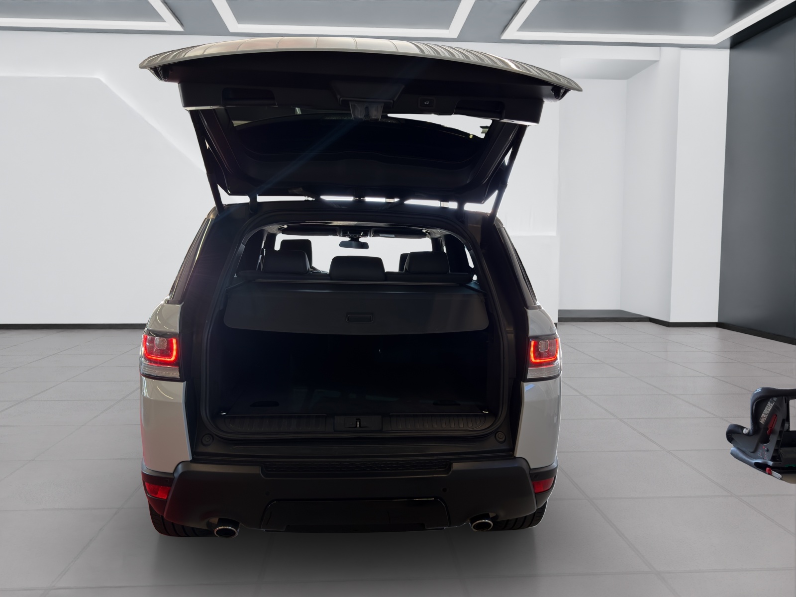 LAND ROVER Range Rover Sport 3.0 SDV6 HSE Dynamic Automatic-image-25