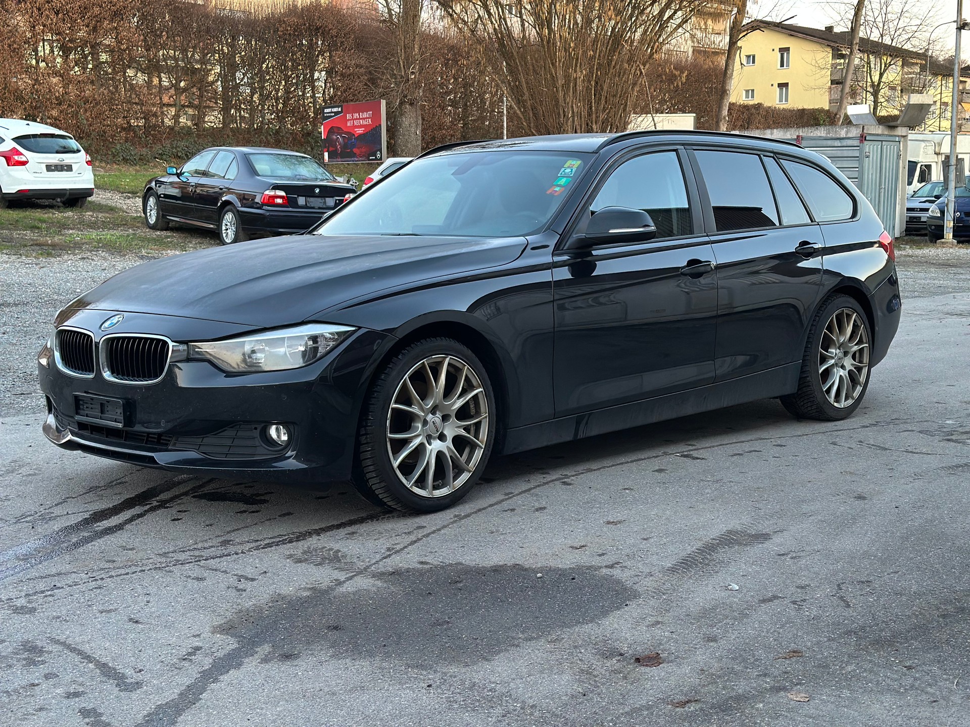 BMW 320d Efficient Dynamics Touring-image-0