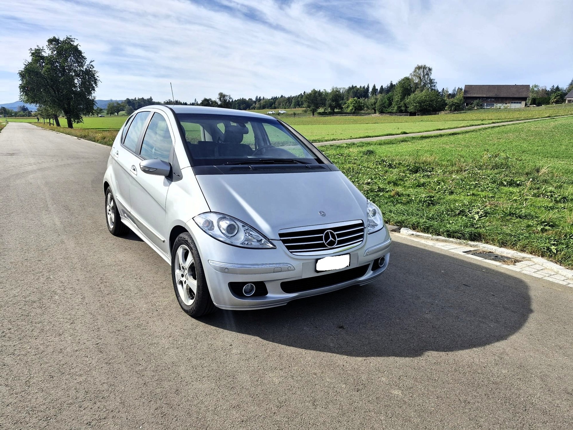 MERCEDES-BENZ A 200 Elégance-image-1