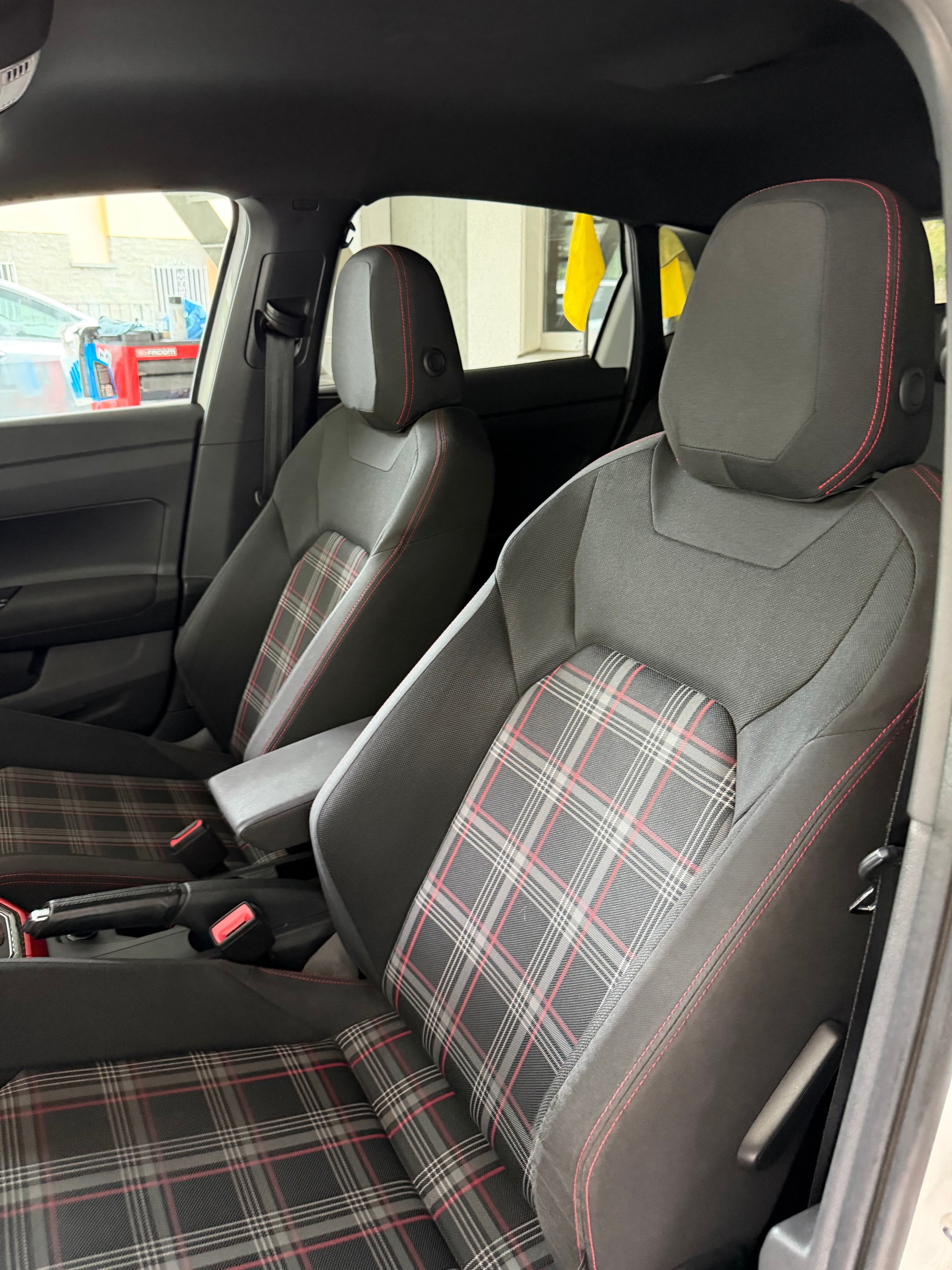 VW Polo 2.0 TSI GTI DSG-image-9