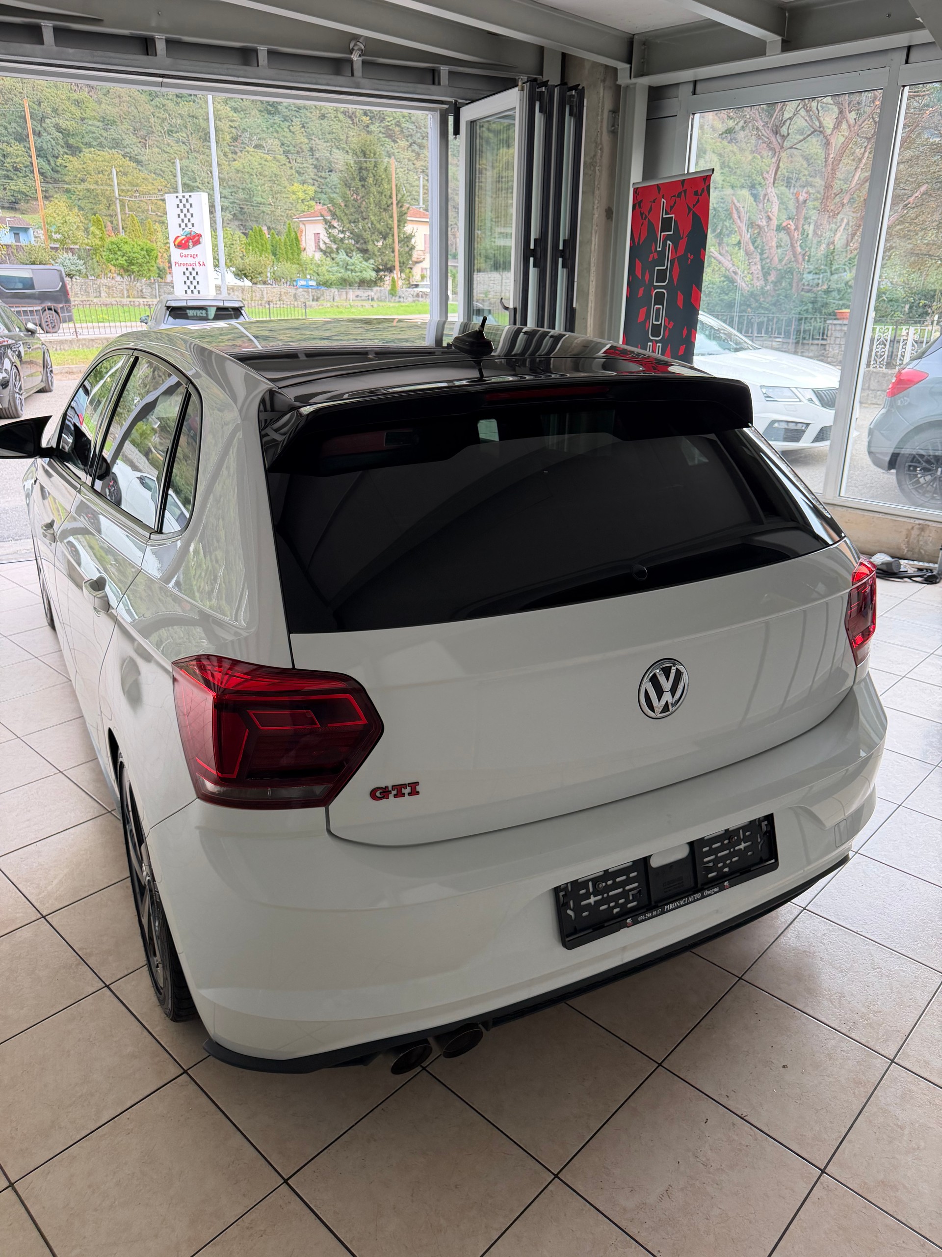 VW Polo 2.0 TSI GTI DSG-image-4