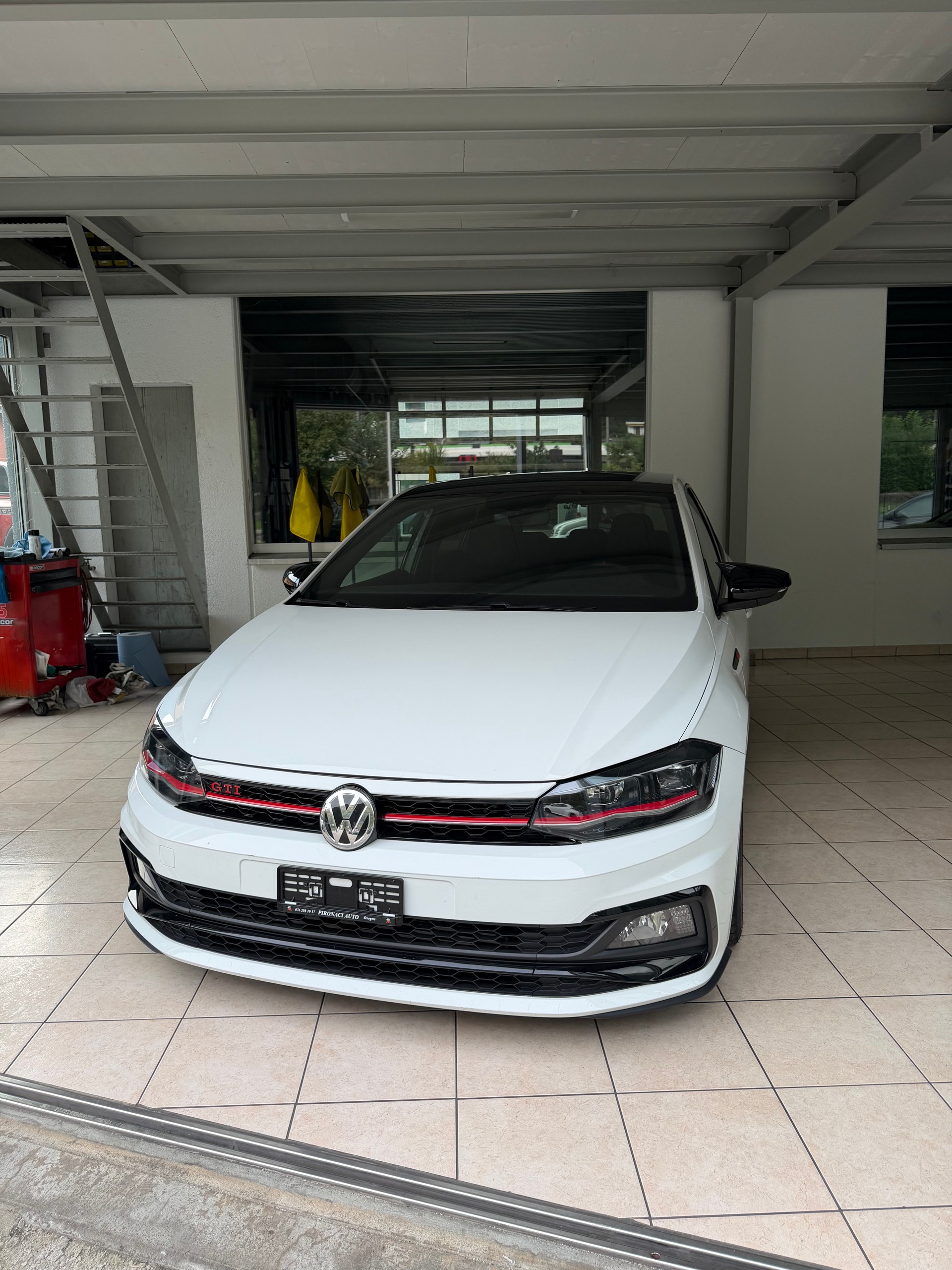 VW Polo 2.0 TSI GTI DSG-image-0