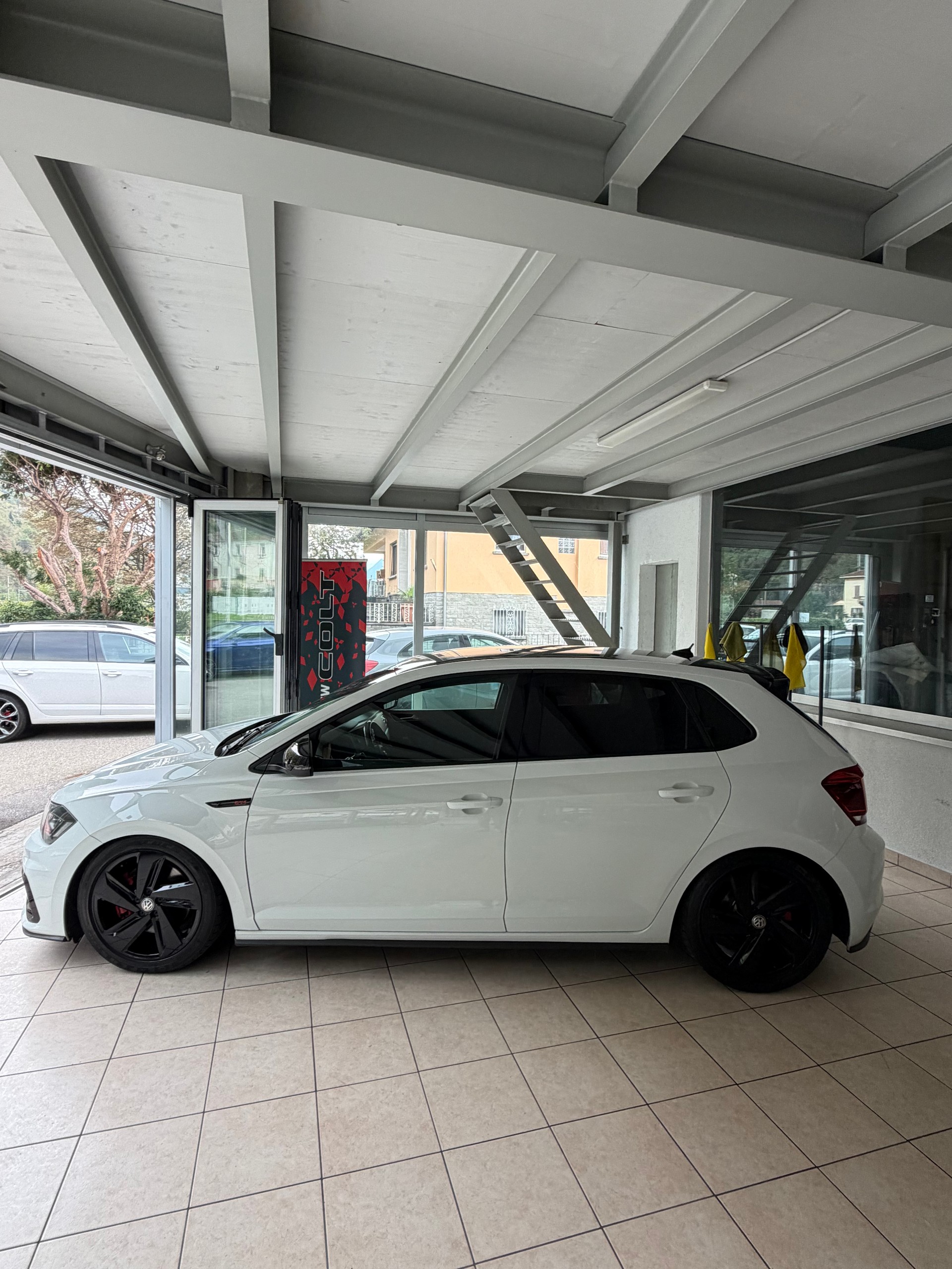 VW Polo 2.0 TSI GTI DSG-image-1