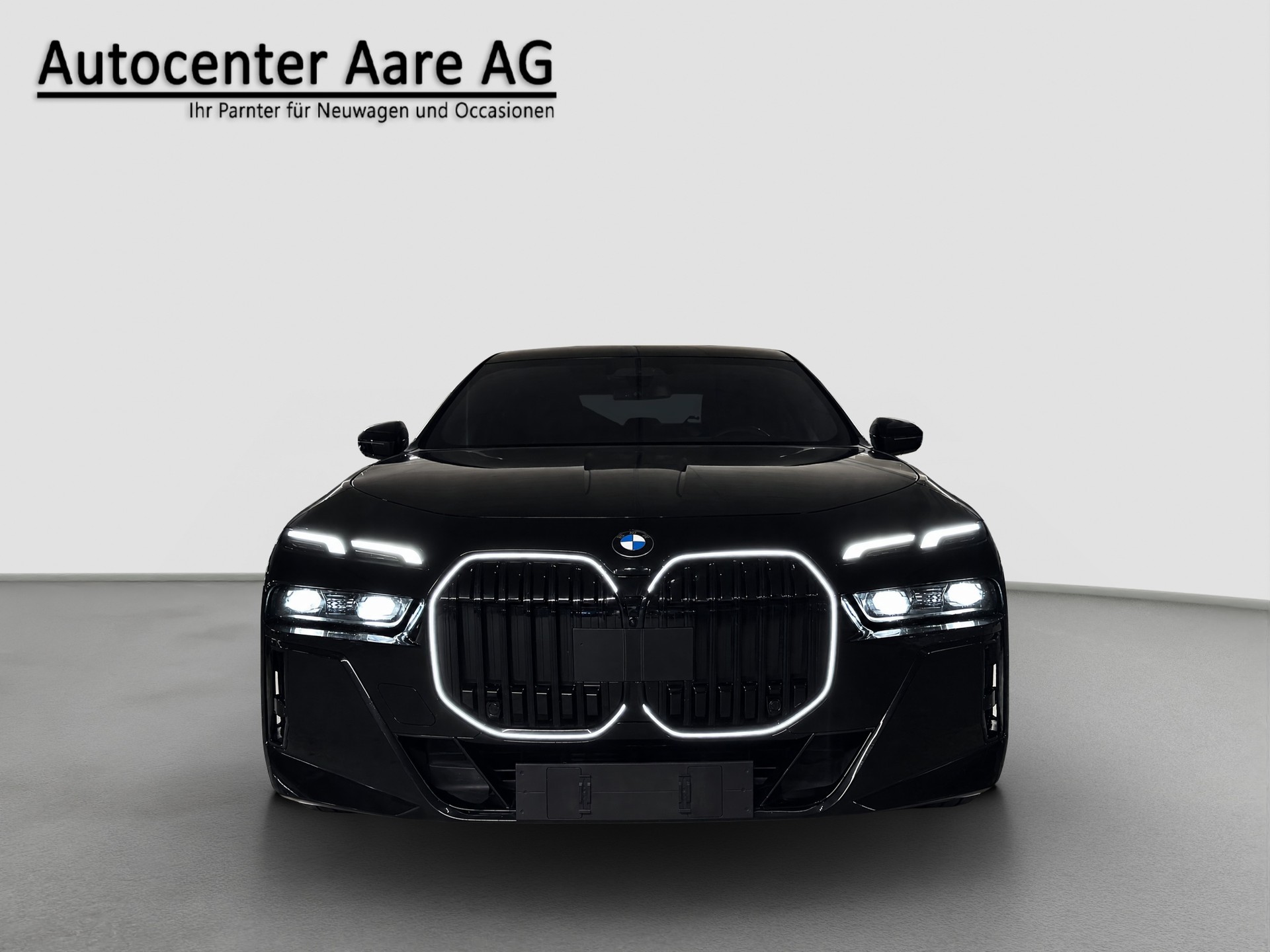 BMW 740d xDrive 48V M Sport Pro | EXECUTIVE LOUNGE SEATING | NP 194'240-image-1