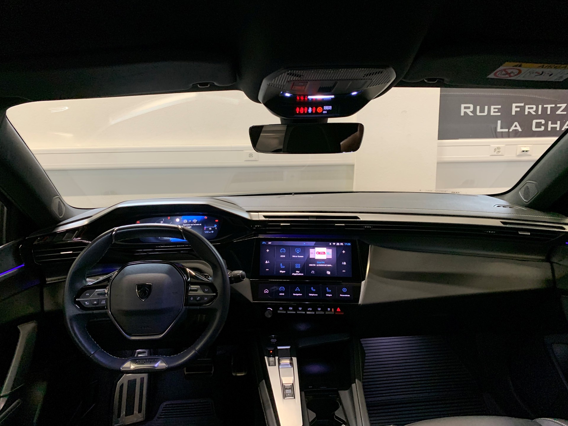 PEUGEOT 308 1.2 Pure Tech GT EAT8-image-10