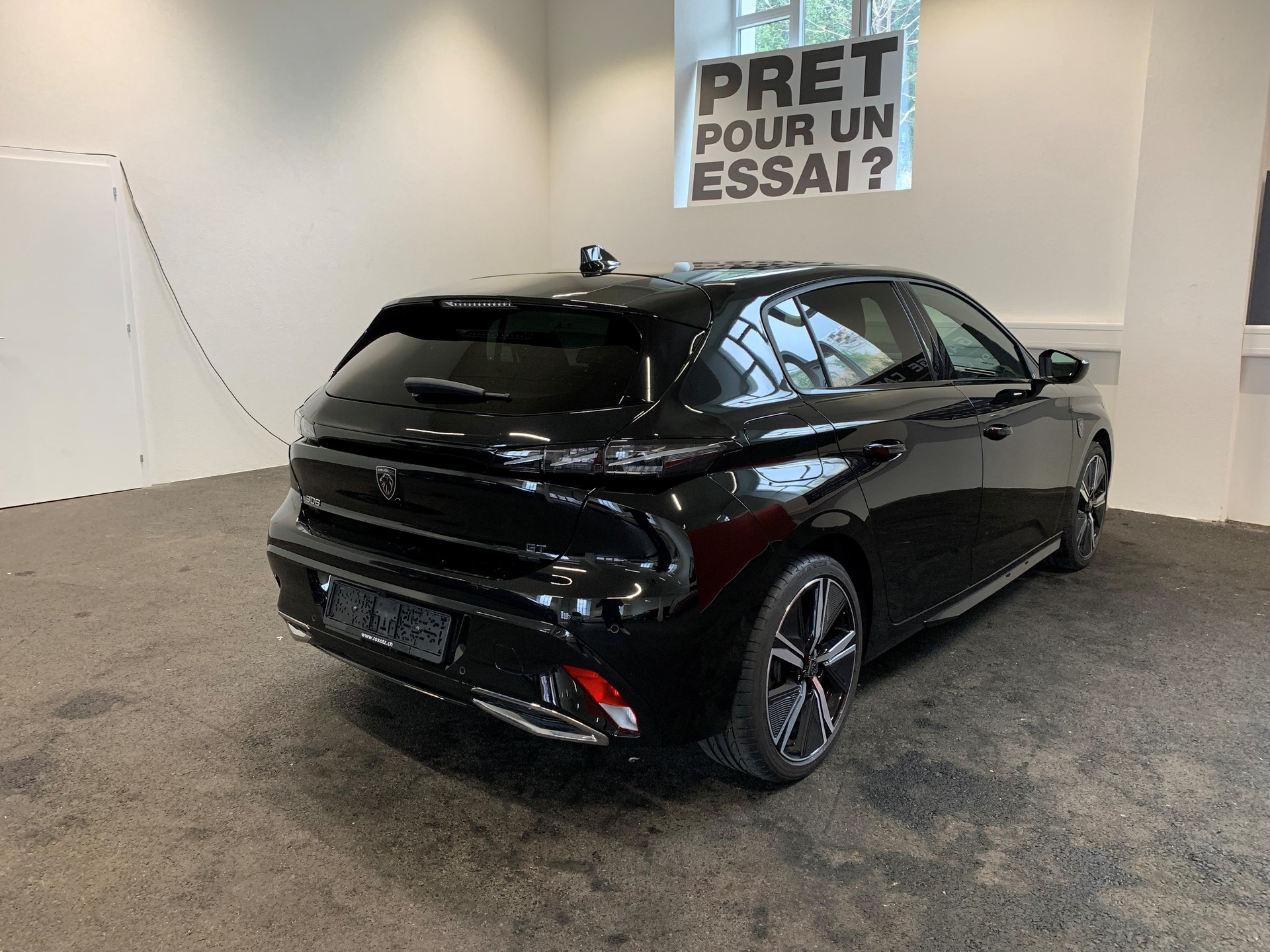 PEUGEOT 308 1.2 Pure Tech GT EAT8-image-5