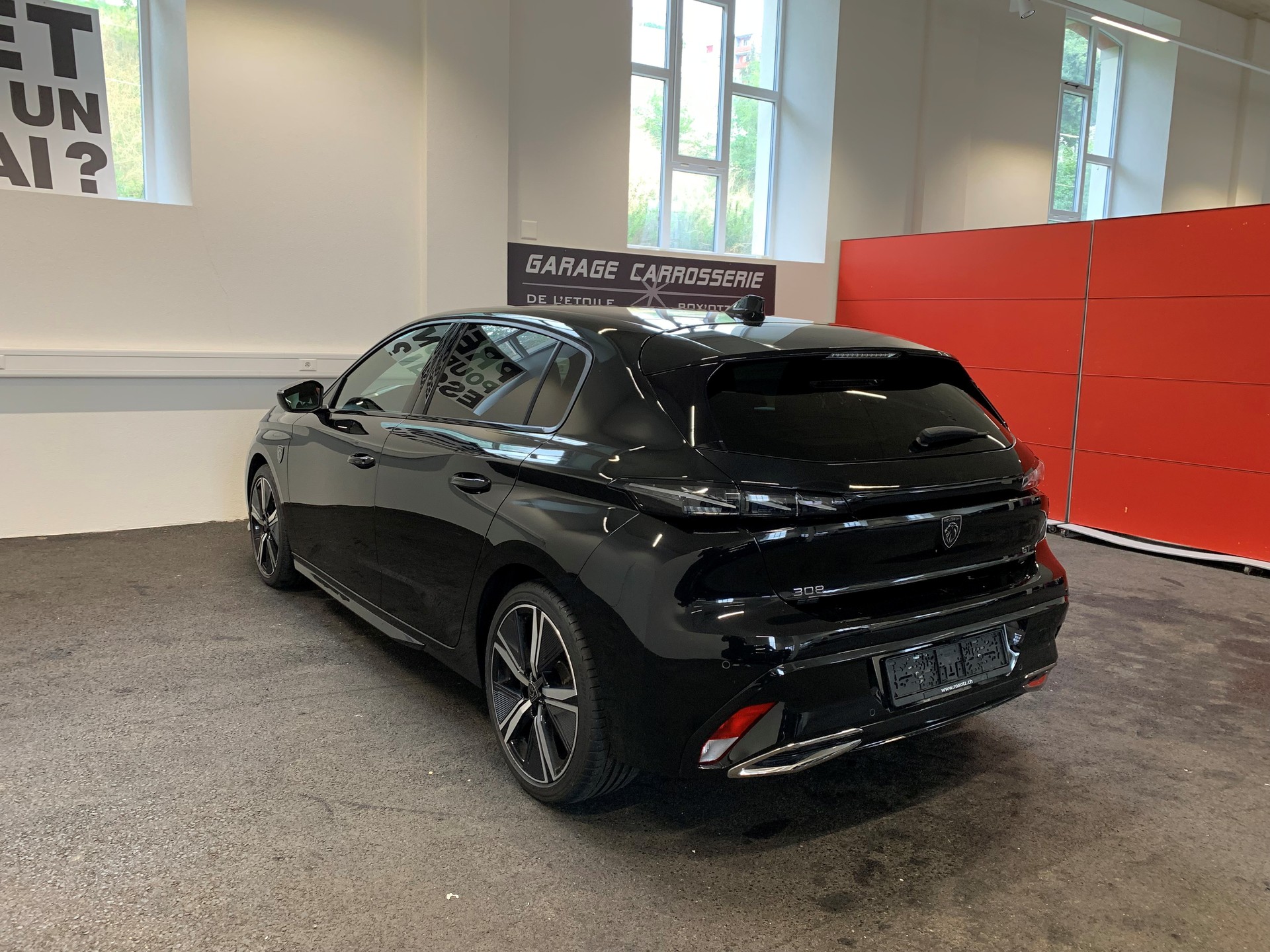 PEUGEOT 308 1.2 Pure Tech GT EAT8-image-7