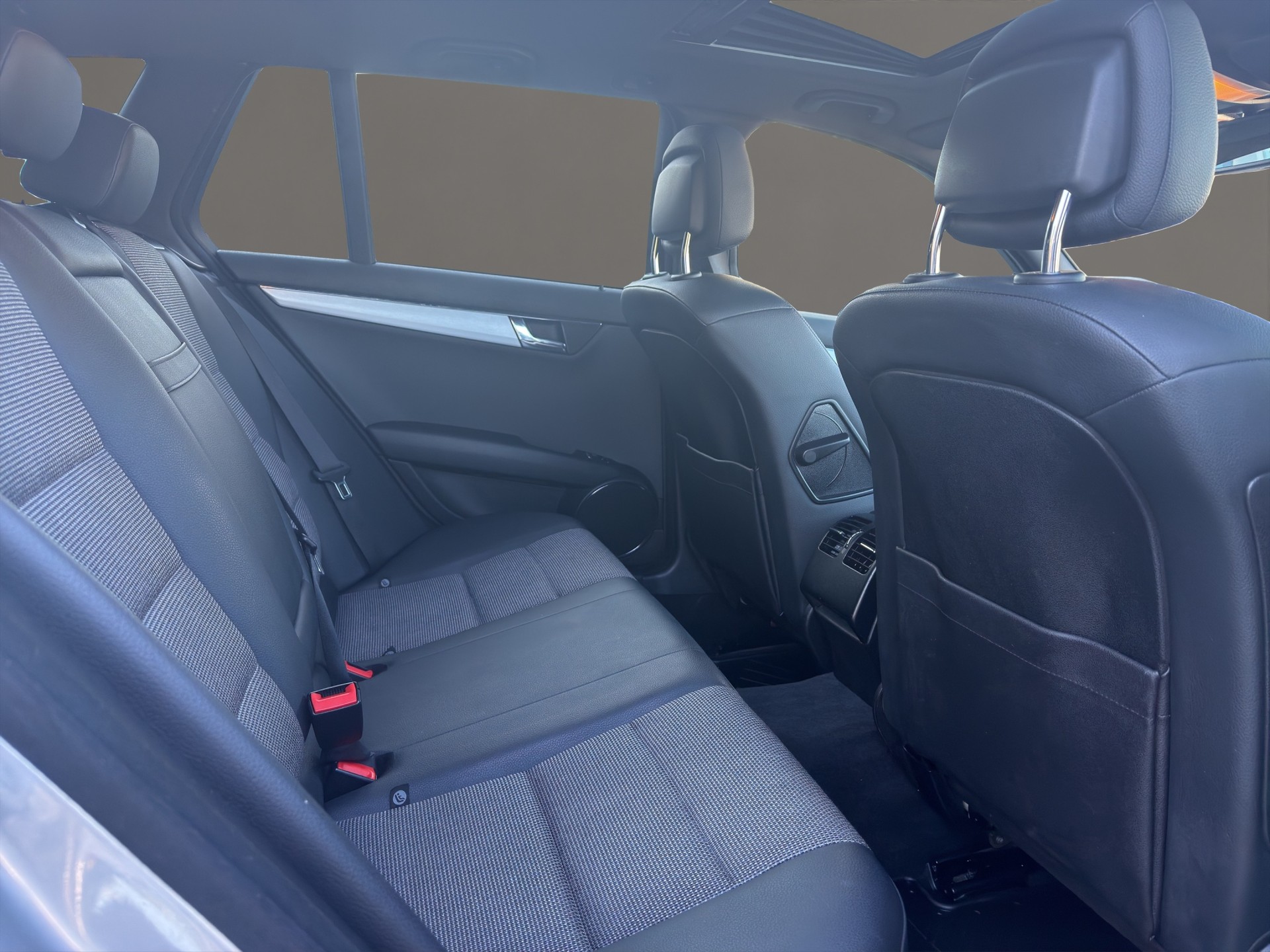 MERCEDES-BENZ C 250 CDI BlueEff. Elégance 4Matic 7G-Tronic-image-13