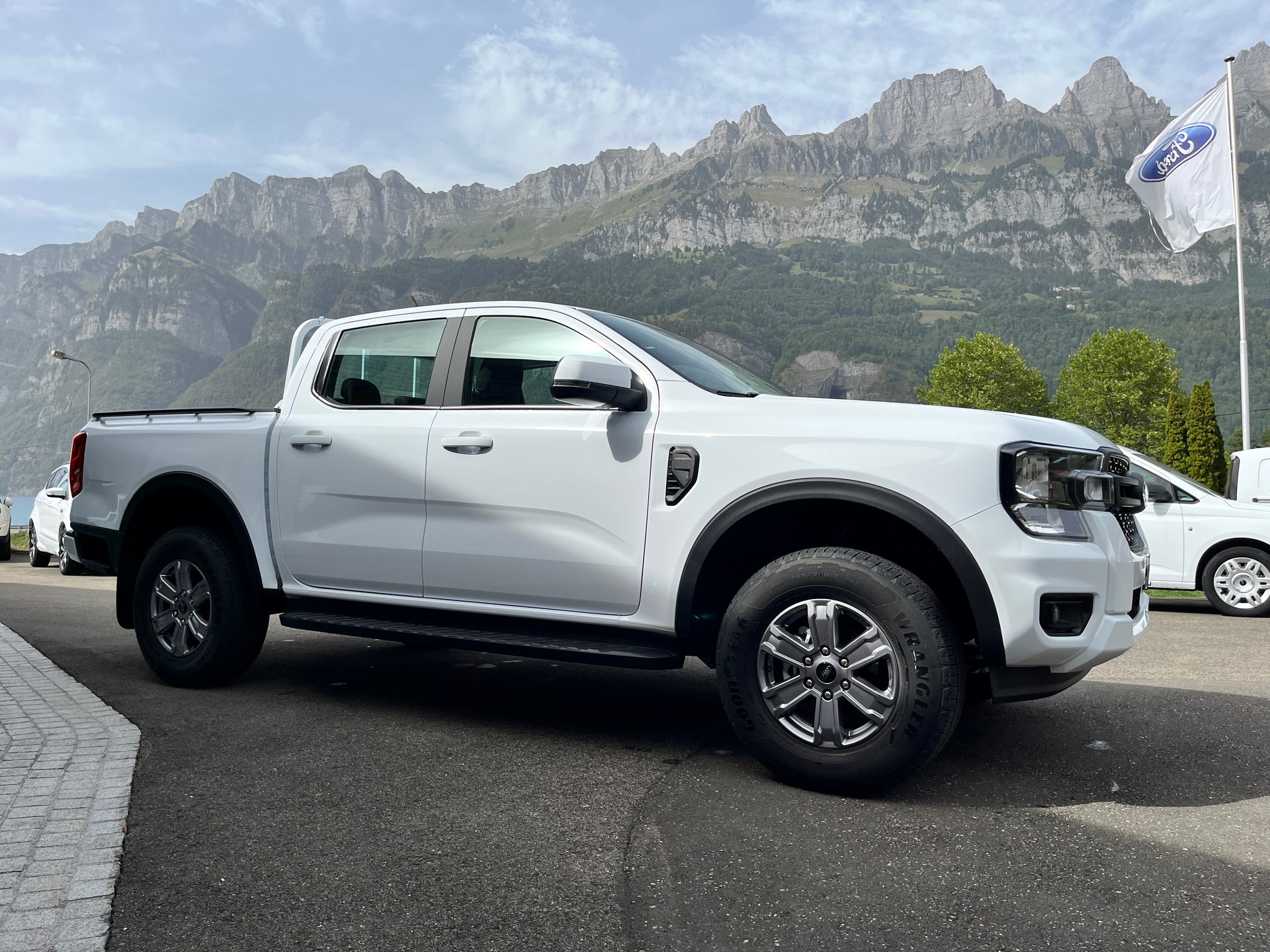 FORD Ranger XLT 2.0 Eco Blue 4x4-image-2