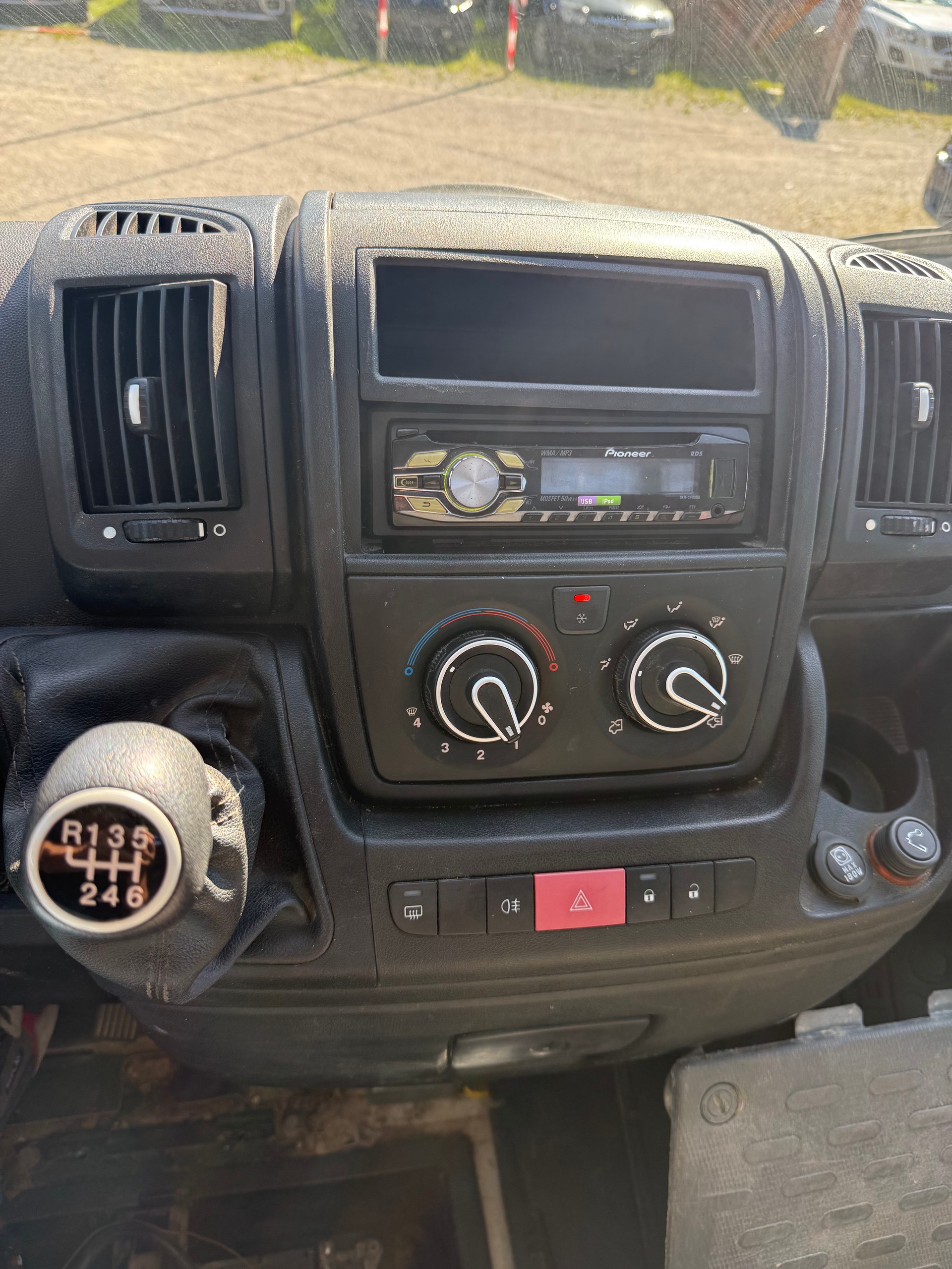PEUGEOT Boxer 2.2 HDI 335 L3-image-8