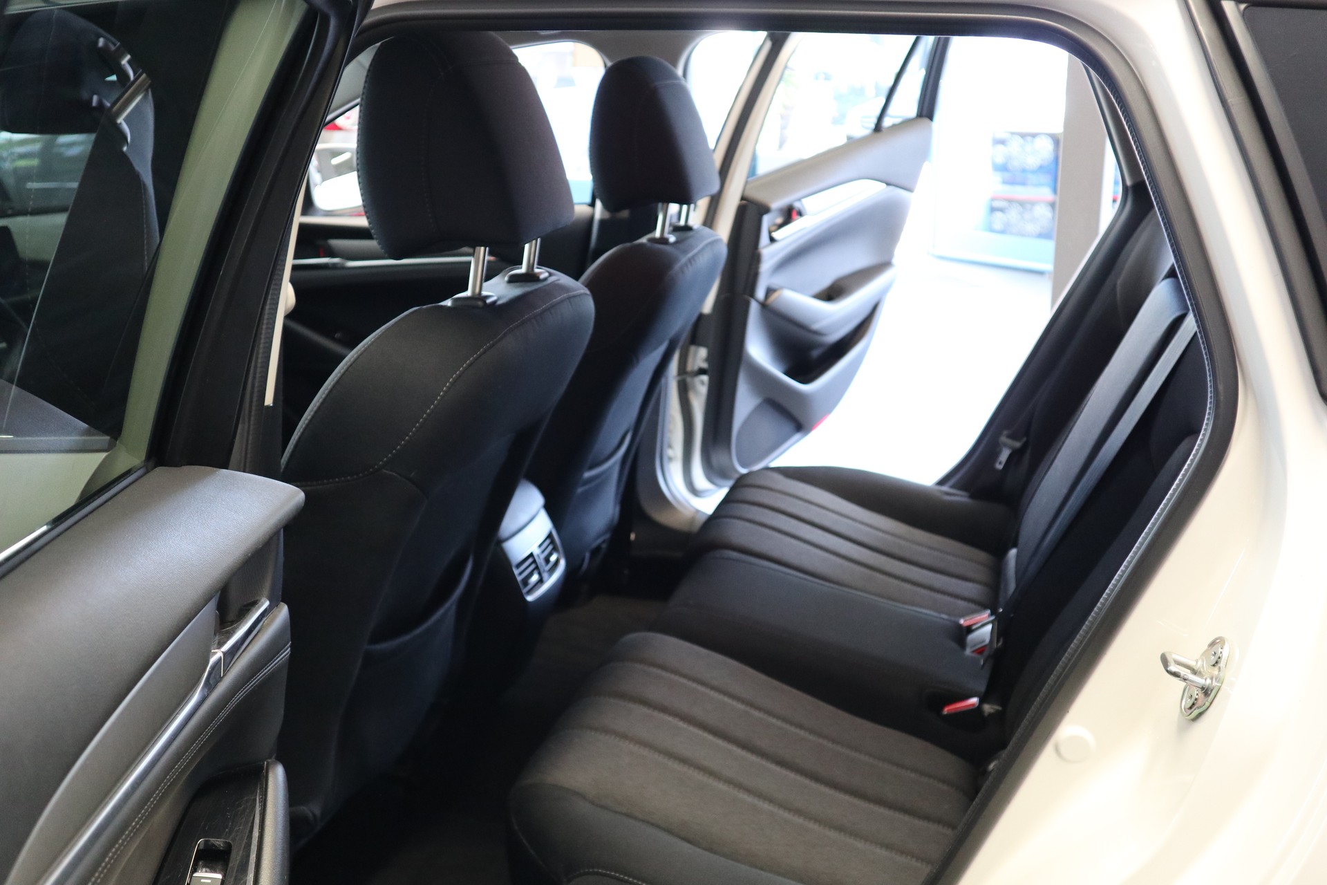 MAZDA 6 Sport Wagon 2.0 Ambition-image-9