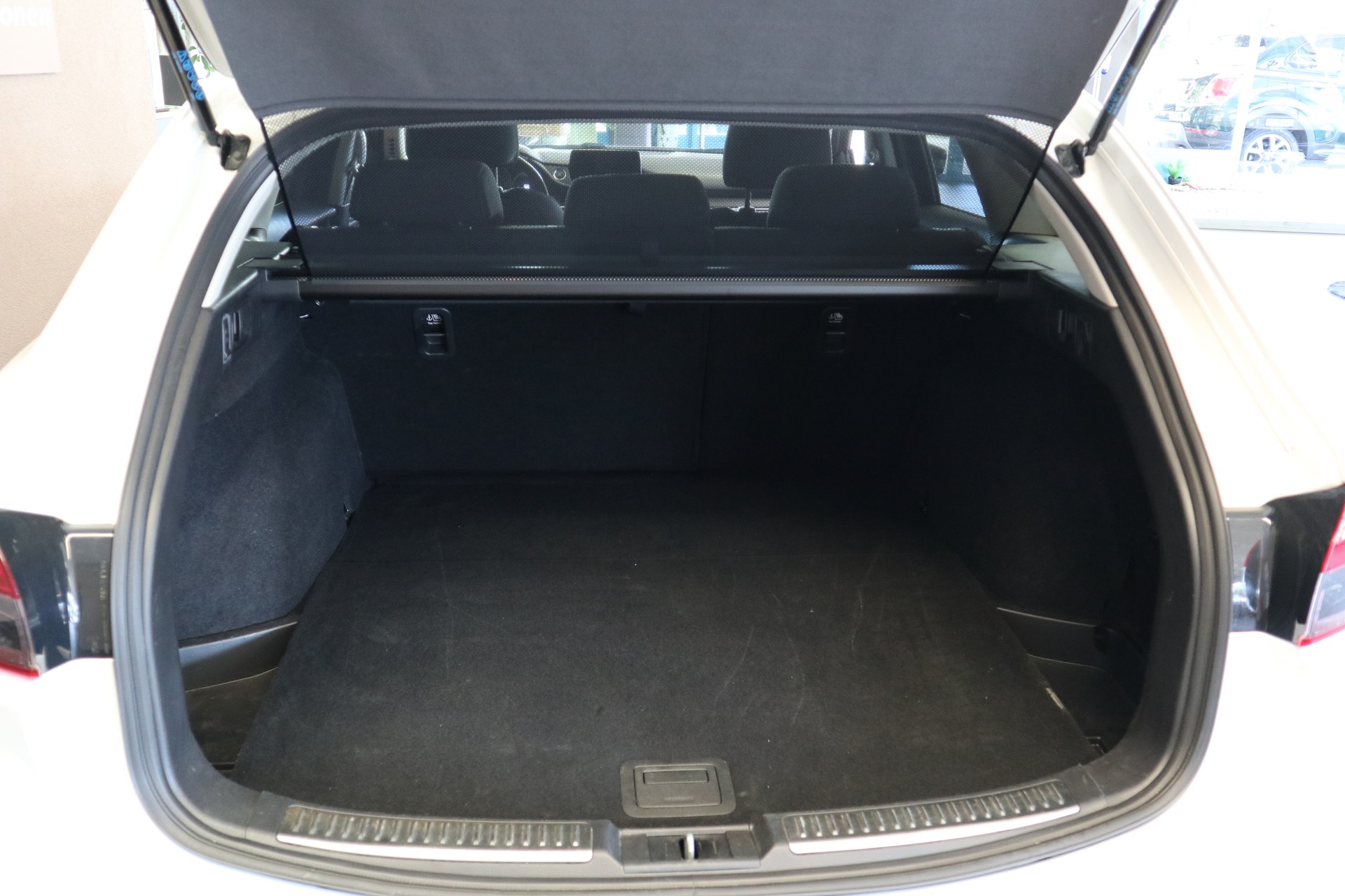 MAZDA 6 Sport Wagon 2.0 Ambition-image-8