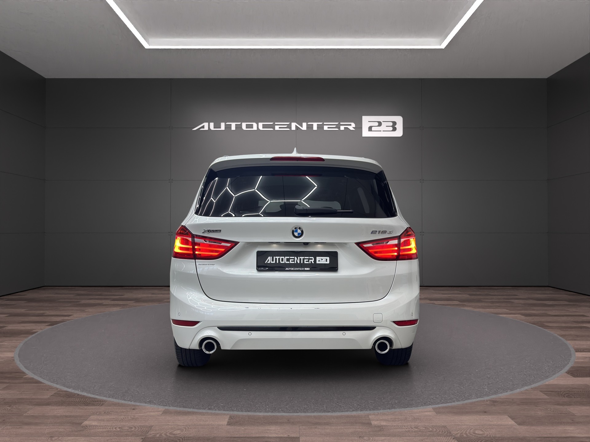 BMW 218d xDrive Gran Tourer Steptronic Sport Line-image-3