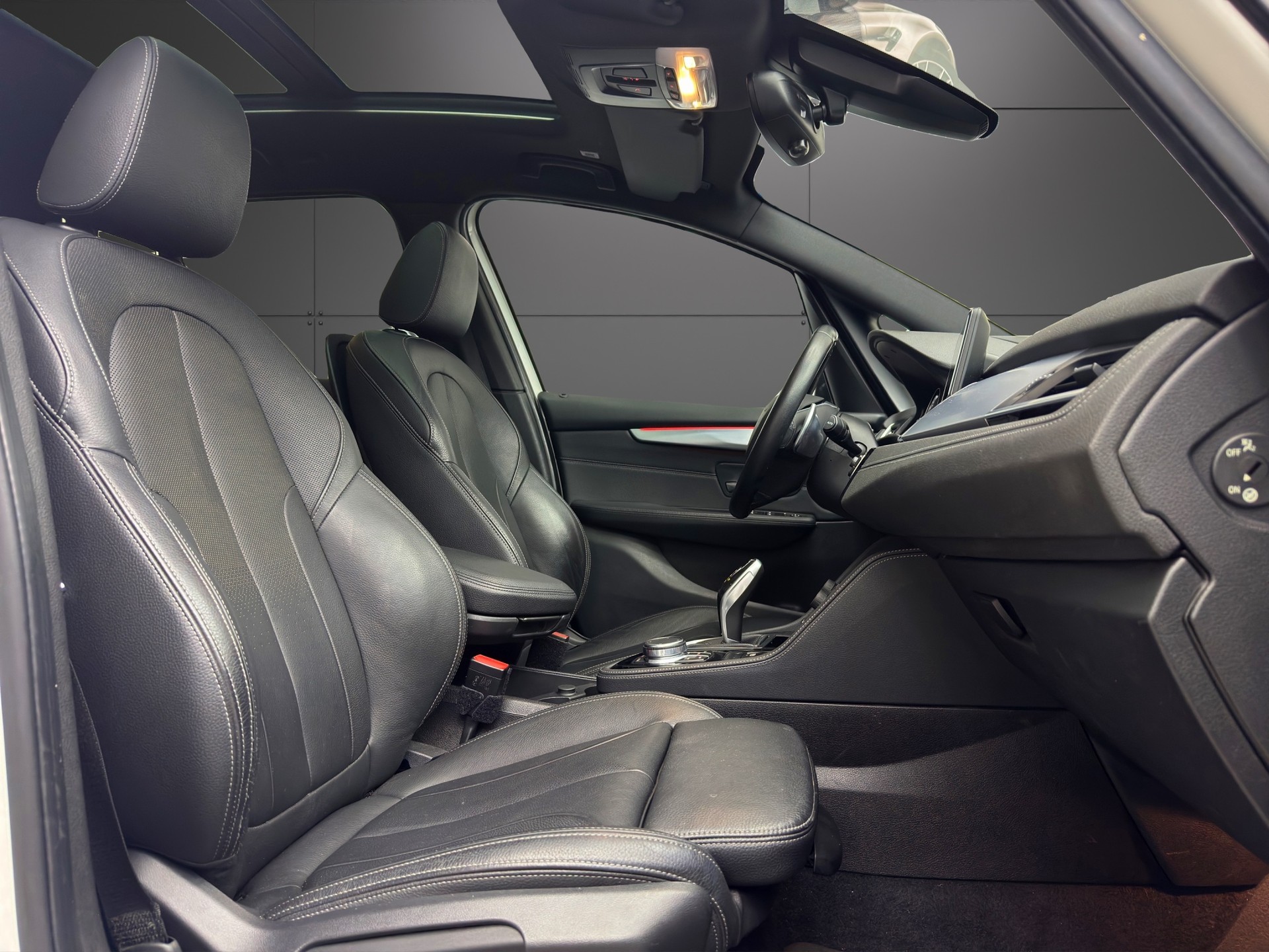 BMW 218d xDrive Gran Tourer Steptronic Sport Line-image-13