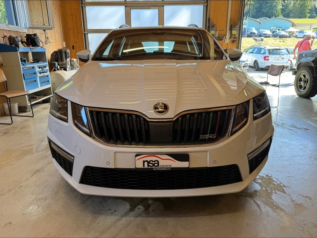 SKODA Octavia Combi 2.0 TSI RS DSG-image-1