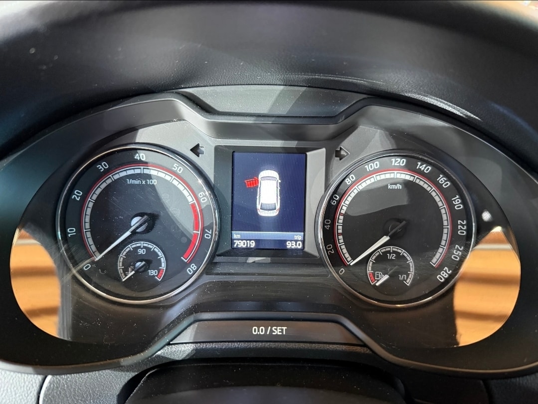 SKODA Octavia Combi 2.0 TSI RS DSG-image-10