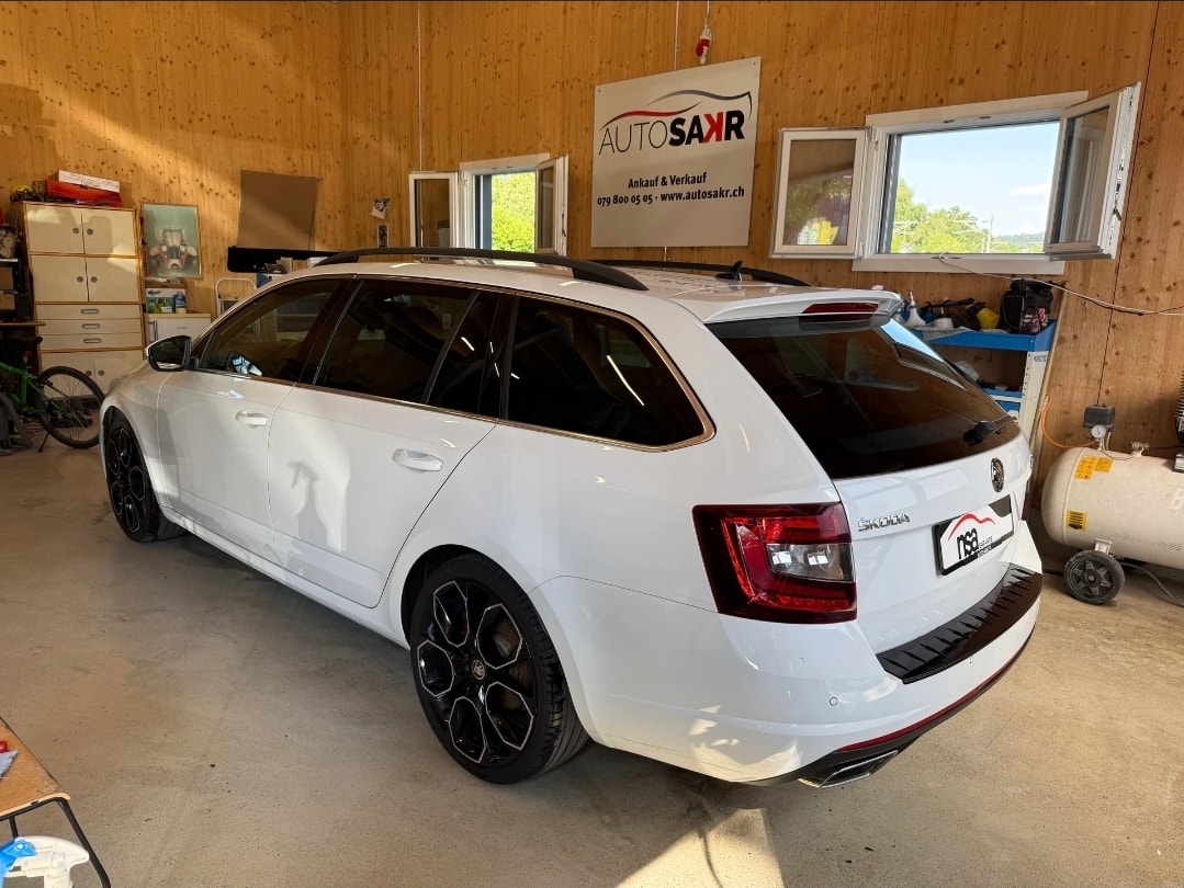 SKODA Octavia Combi 2.0 TSI RS DSG-image-5