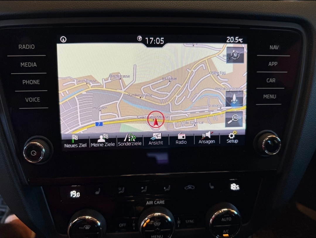 SKODA Octavia Combi 2.0 TSI RS DSG-image-12