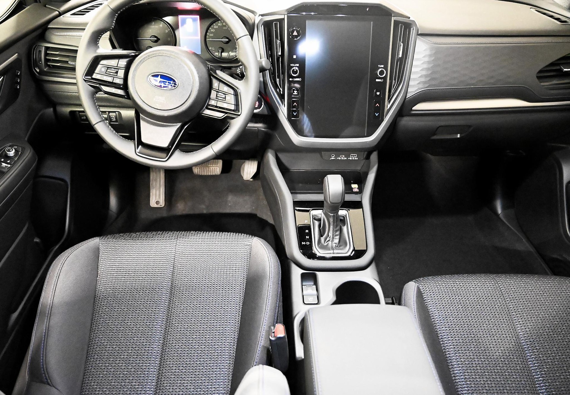 SUBARU Forester Station 2.0i e-Boxer Swiss Plus-image-8
