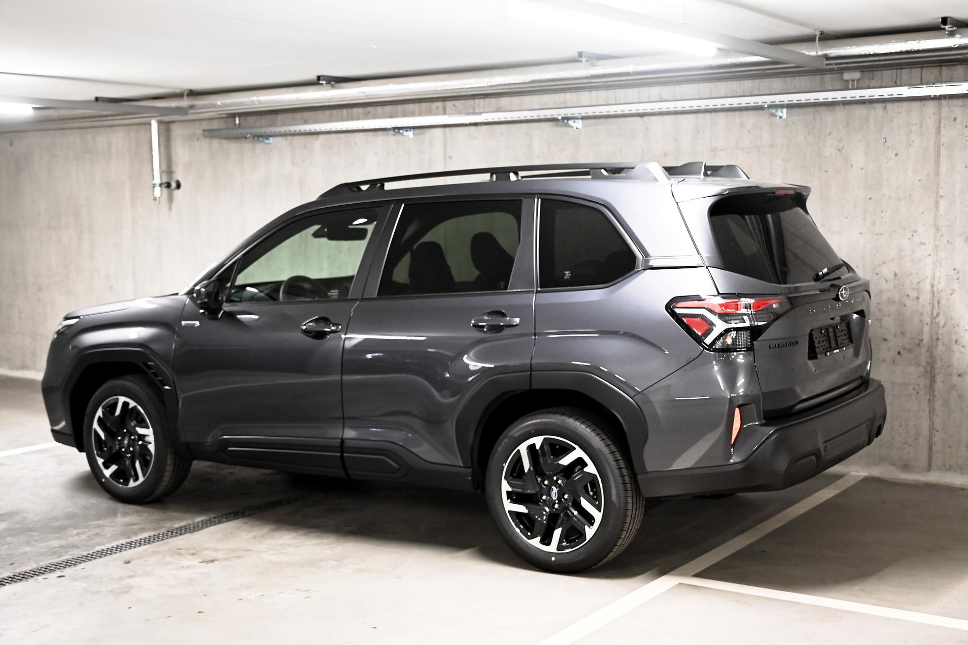 SUBARU Forester Station 2.0i e-Boxer Swiss Plus-image-6