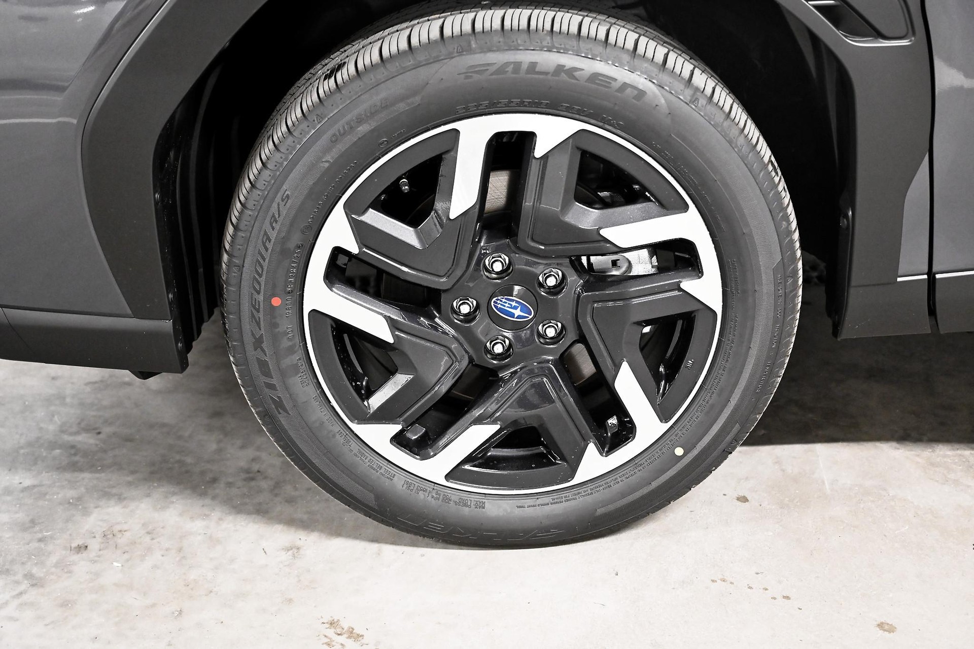 SUBARU Forester Station 2.0i e-Boxer Swiss Plus-image-13